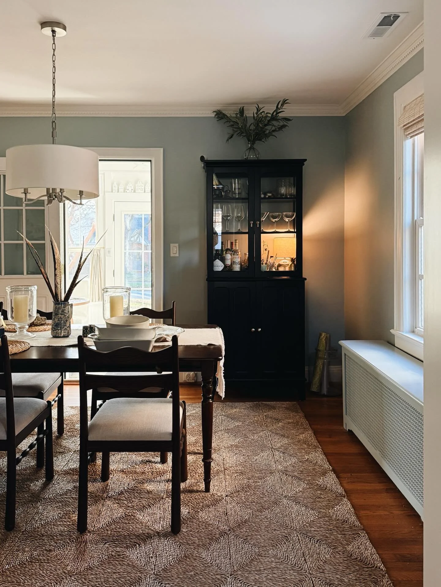 A post to remember another favorite holiday 🦃 and my first in this house 🙏 Lots to be thankful for, including you fine people.