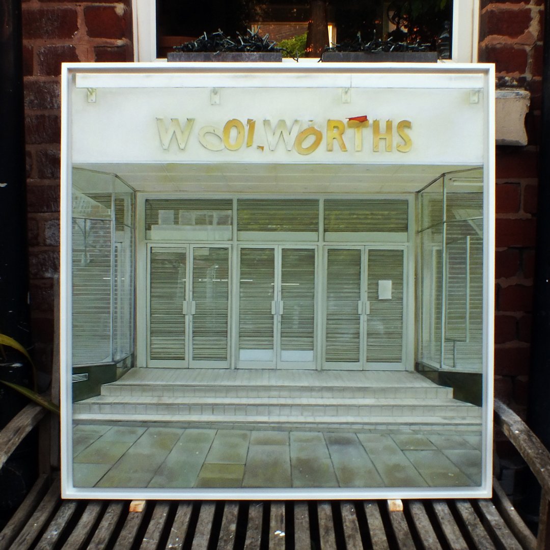 woolworthsinframe.jpg