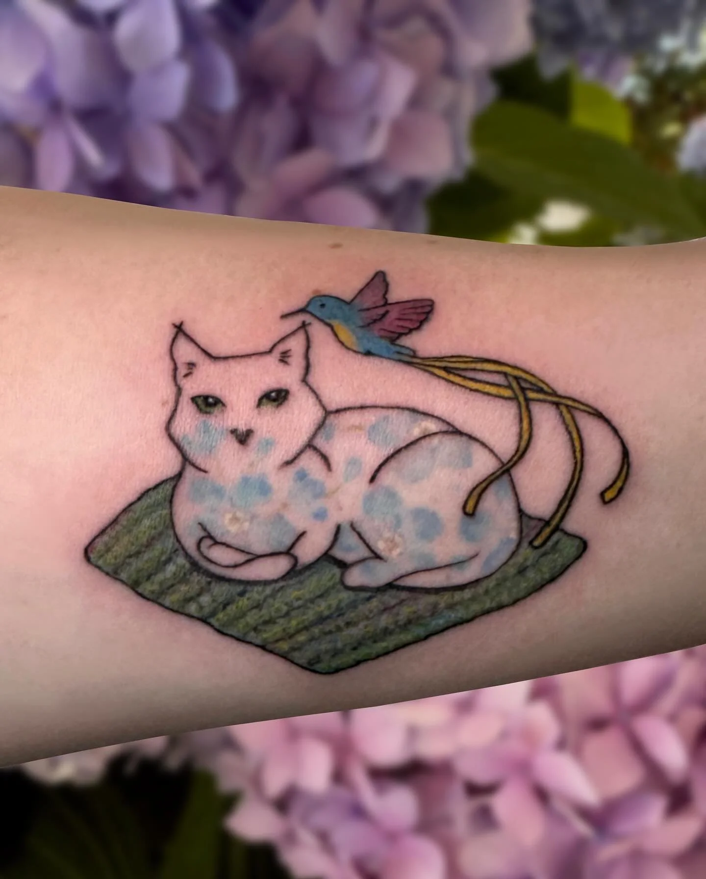 Rework! Gave this little kitty memorial a much needed update! Swipe to see the before (not done by me)

#tattoo #greshamtattoo #rework #colortattoo #cattattoo #reworktattoo #reworkedtattoo #pdxtattoo #pnwtattoo #tattooartist