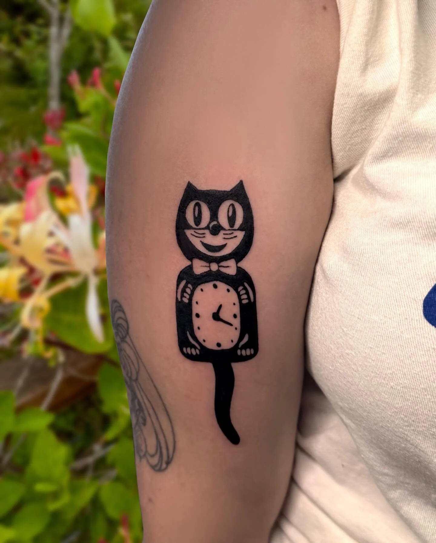 🐈&zwj;⬛🕰️ this was so cute and fun to do! The classic cat clock is just so iconic

Thank you to @jessarandall 😸

#tattoo #cat #catclock #cattattoo #cattattoos #blackworktattoo #greshamtattoo #pdxtattoo #pnwtattoo