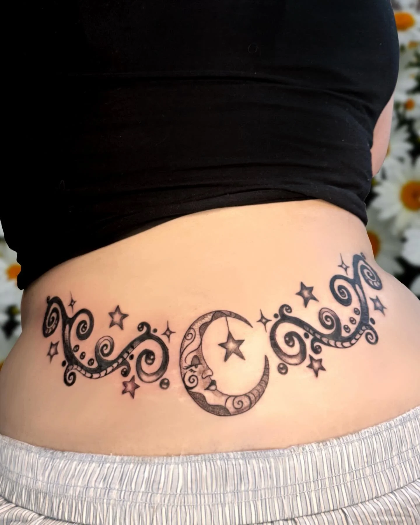 🌜whimsical lower back piece!🌞

I had sooo much fun designing this pretty baby! I would love to do more like this!!! 

#pdxtattoo #pnwtattoo #lowerbacktattoo #whimsigoth #whimsical #whimsicaltattoo #bnginksociety #bngink