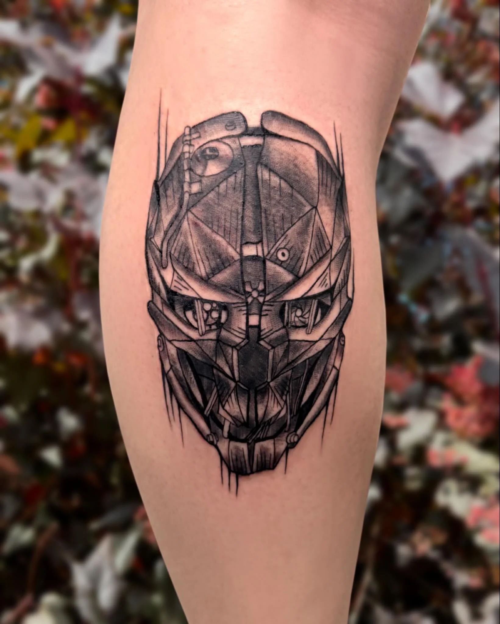 Corvo&rsquo;s mask from the Dishonored game! I love doing cool video game references!!!
Big thank you to @m.dolan1 for getting this from me!

#pdxtattoo #greshamtattoo #portlandtattoo #dishonored #dishonoredtattoo #bngtattoo #blackandgreytattoo #bngt