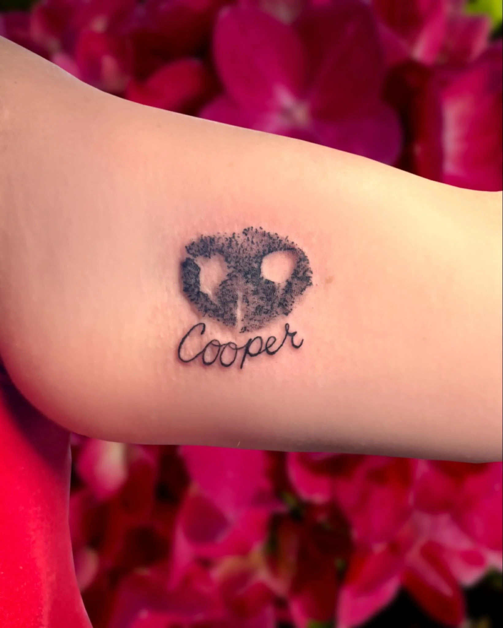 A memorial nose print for a good boy 🐾
 I am so glad to be able to give people a piece of their fur-babies that they can wear with them forever. 

#greshamtattoo #greshamtattooartist #pdxtattoo #memorialtattoo #portlandtattoo