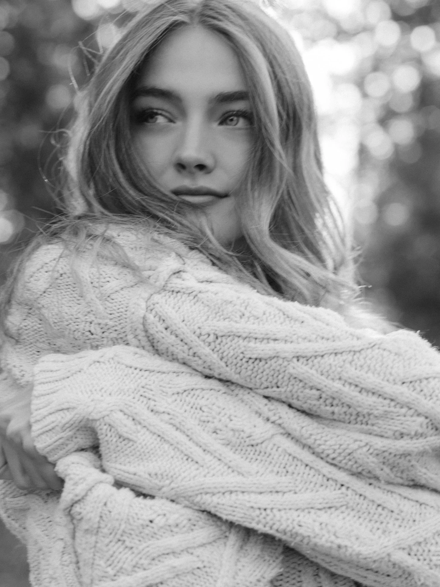 Softening.

&mdash; a glimpse into this creative shoot with @ryleeboltz 🪶