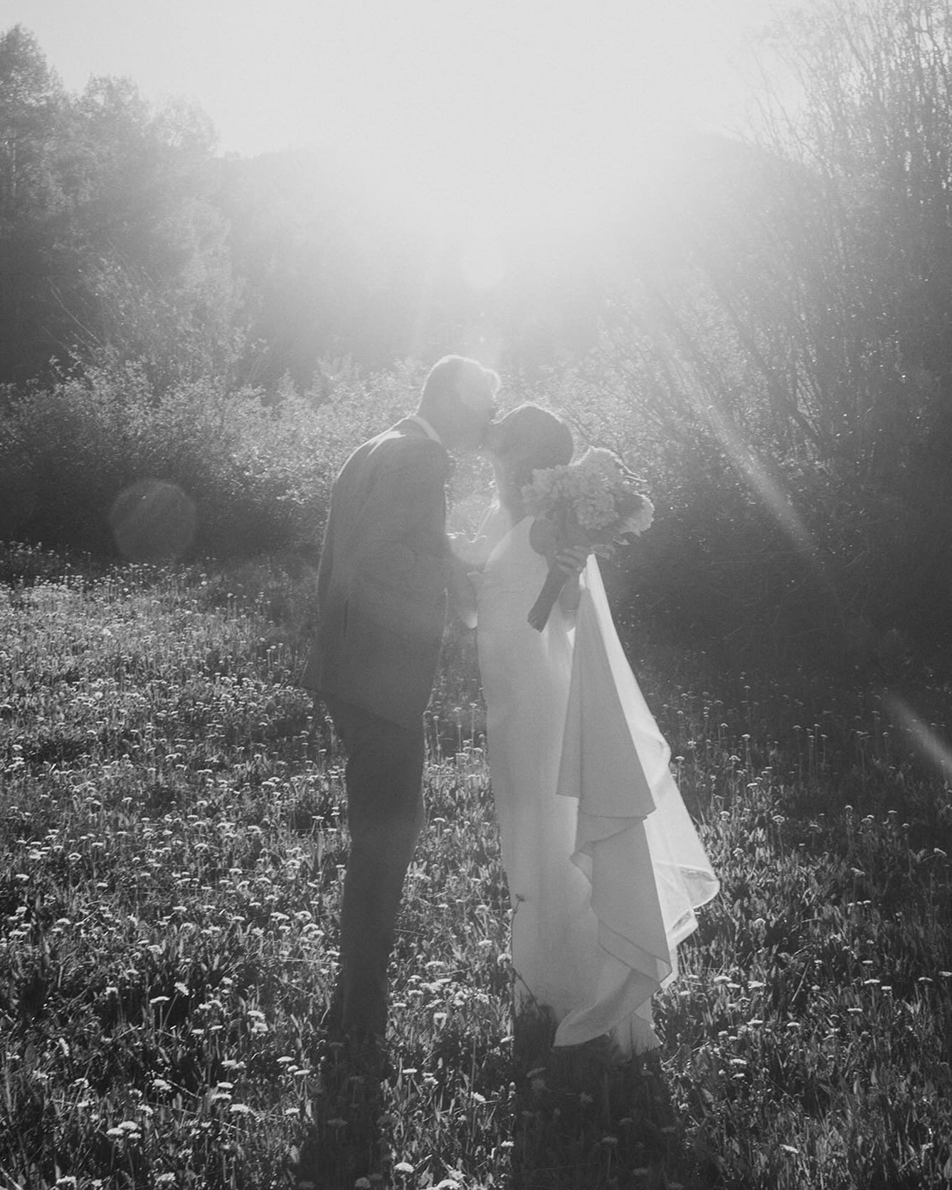 New year, new home 🤍🤍🤍

After years of wandering, I&rsquo;m overjoyed to share that I&rsquo;m now based in Bozeman!

2026 is already shaping up to be so magical. I can&rsquo;t wait to connect deeper with the wedding community here, clients and ven