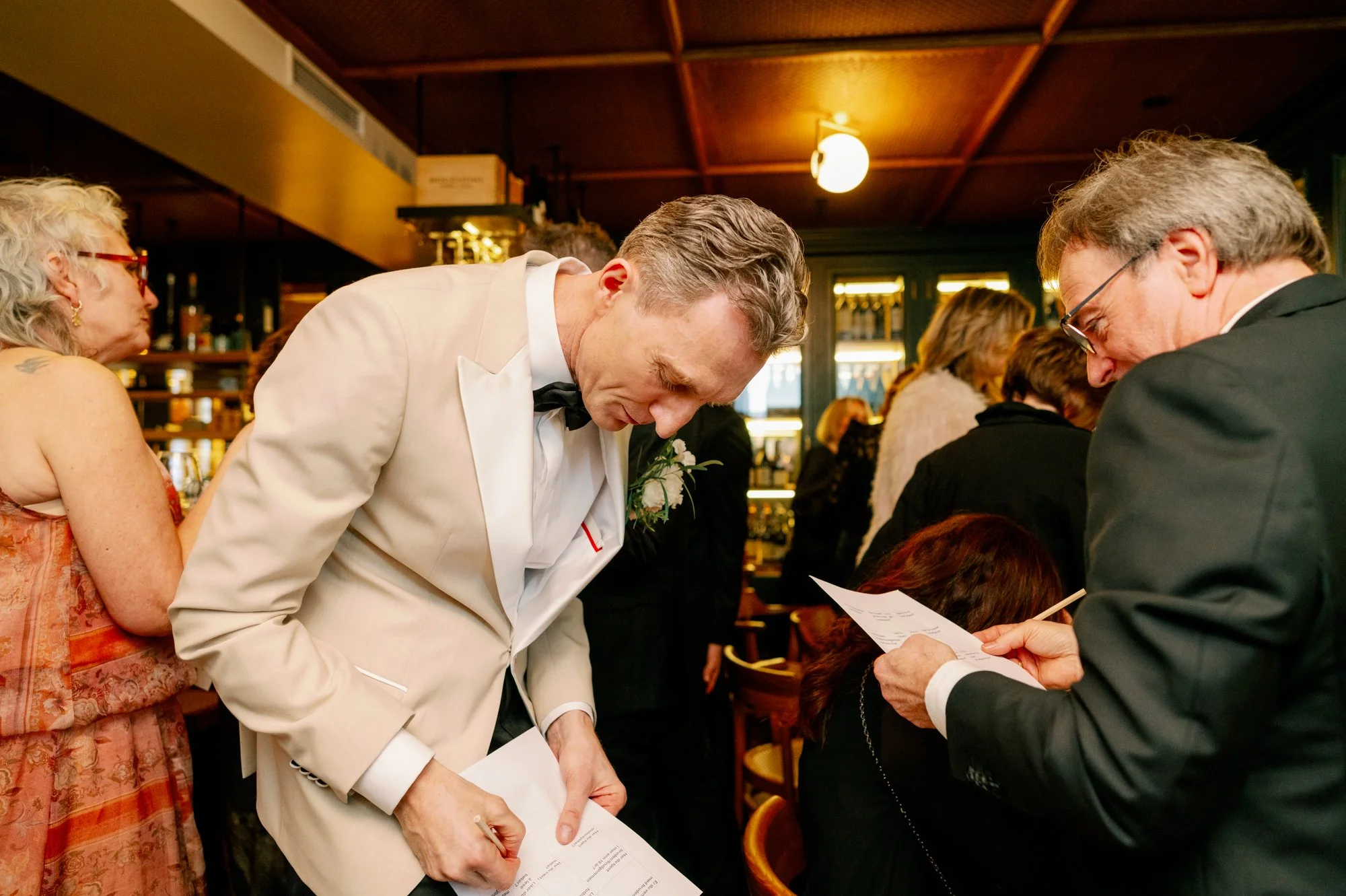 TinaRekdal_Bryllupsfotografering_NedreFossGaard_Rådhuset (158).JPG