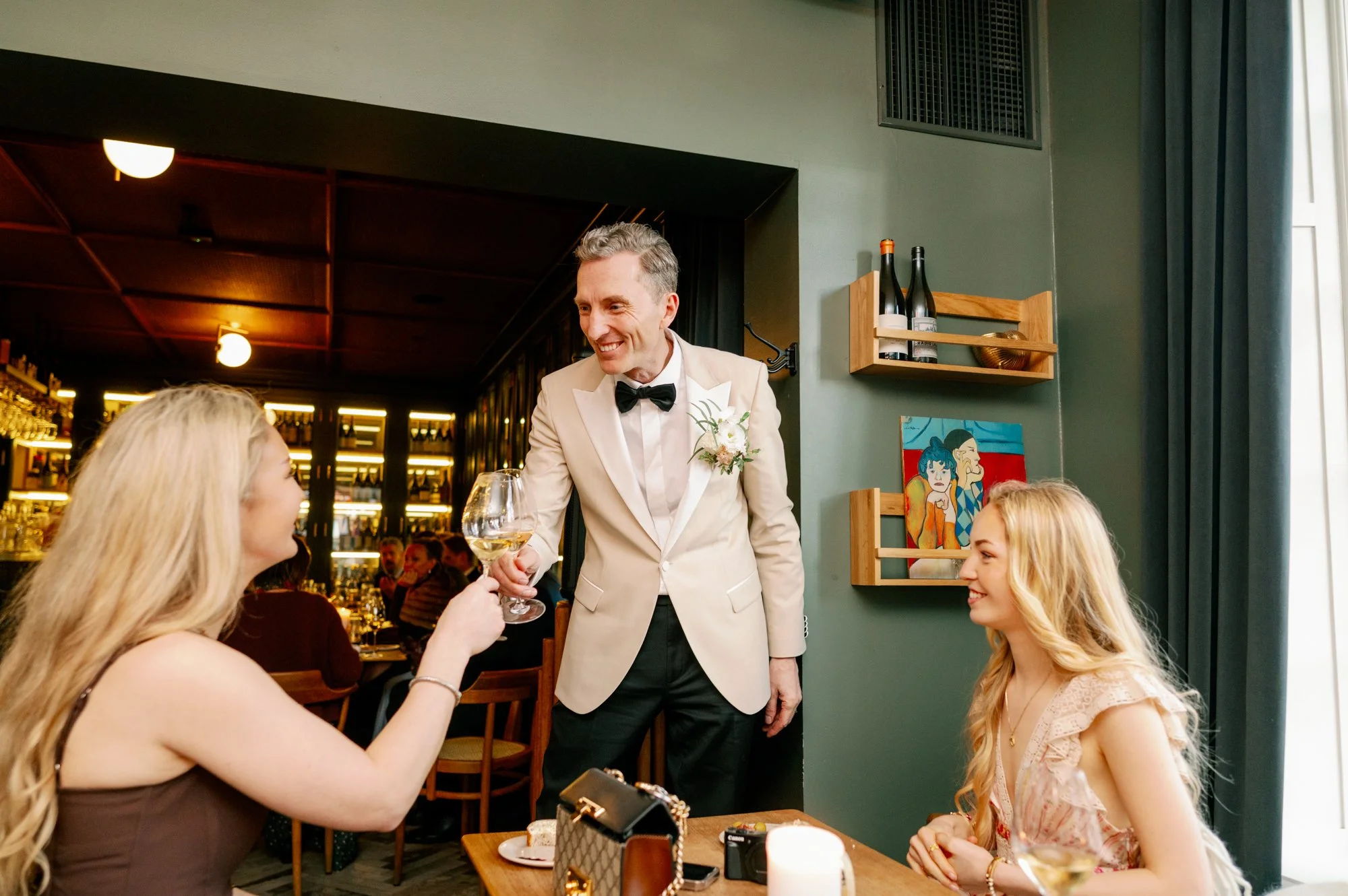 TinaRekdal_Bryllupsfotografering_NedreFossGaard_Rådhuset (152).JPG