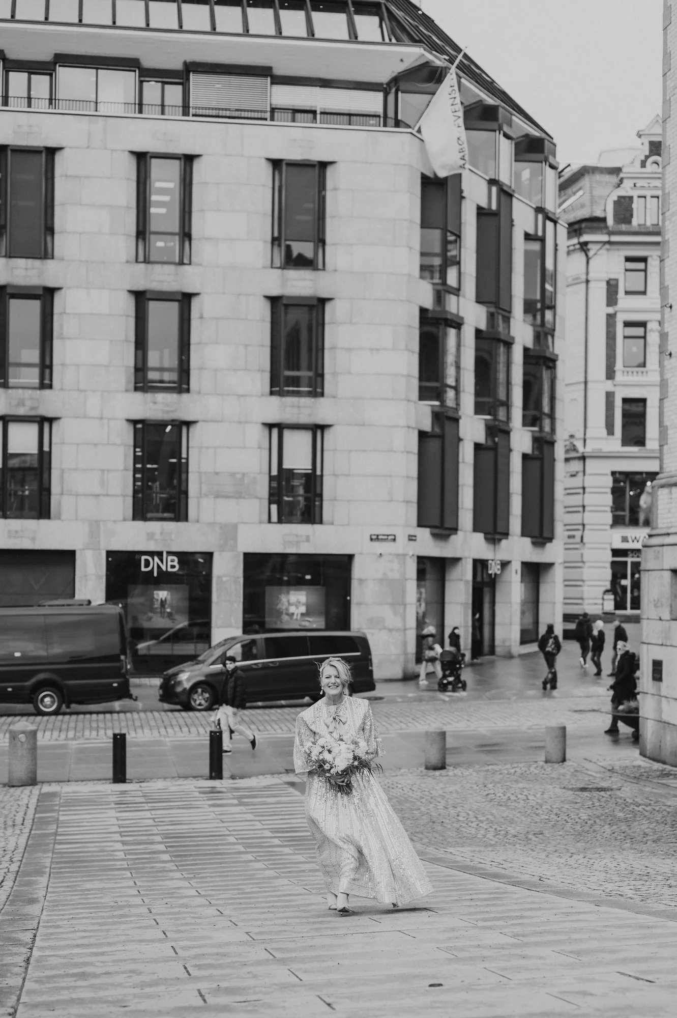 TinaRekdal_Bryllupsfotografering_NedreFossGaard_Rådhuset (34).JPG