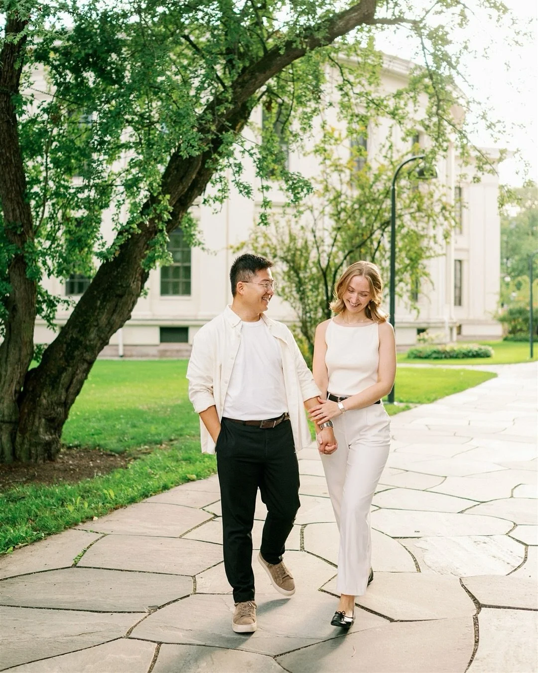 Denne tiden av året har så nydelig fotolys! ⛅️ Denne uken har jeg hatt to superkoselig forlovelsesfotograferinger med brudepar jeg skal følge til neste år! Som jeg gleder meg!
