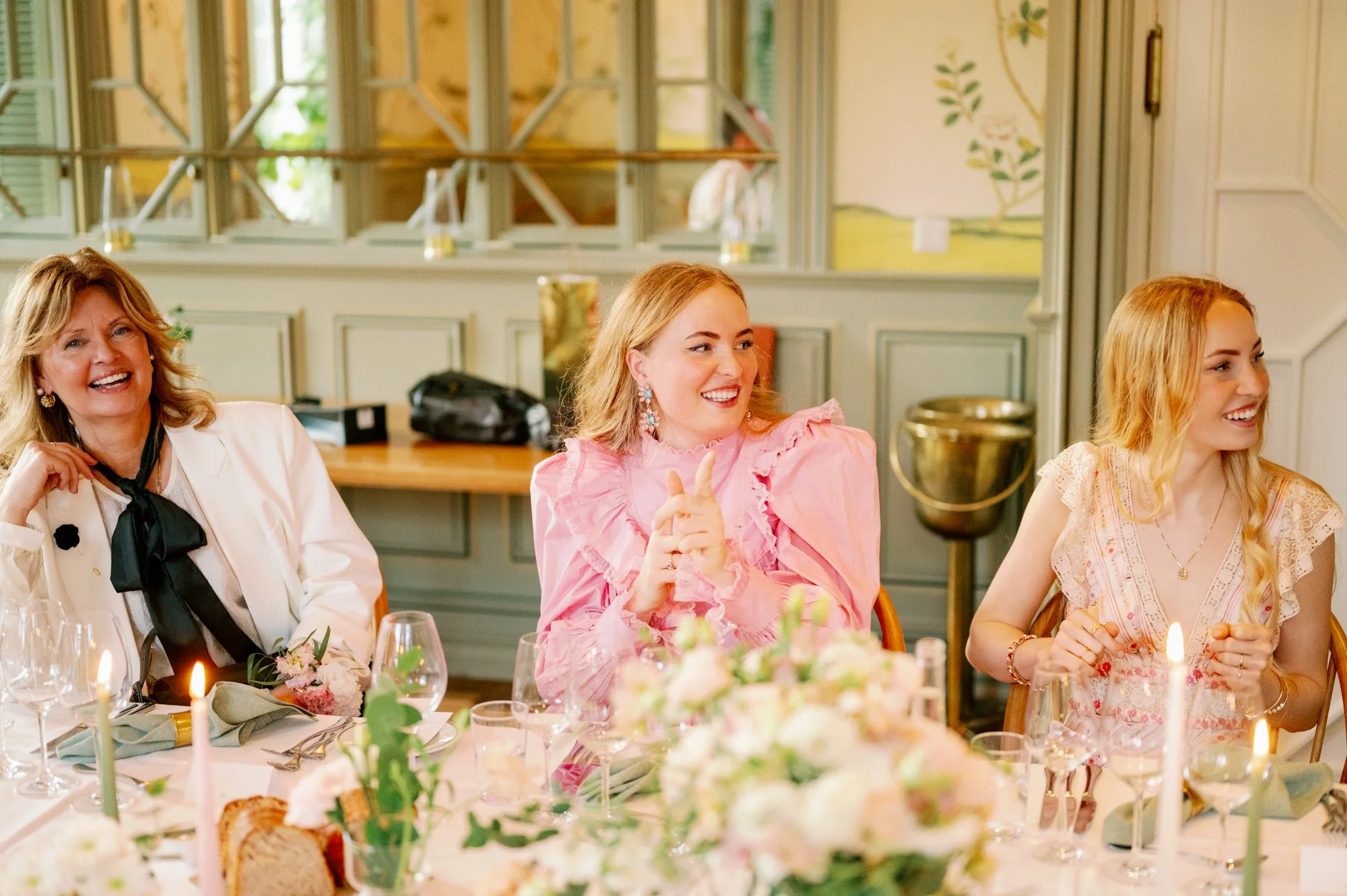 TinaRekdal_Bryllupsfotografering_NedreFossGaard_Rådhuset (191).JPG