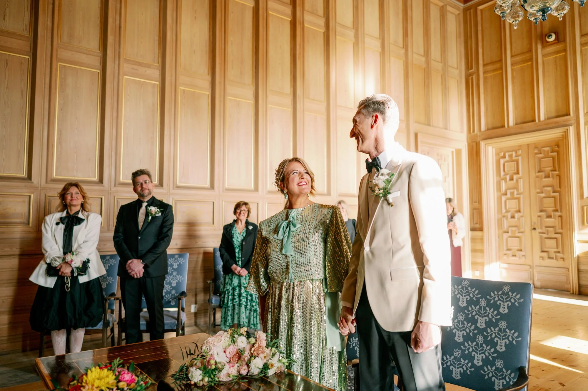 TinaRekdal_Bryllupsfotografering_NedreFossGaard_Rådhuset (72).JPG