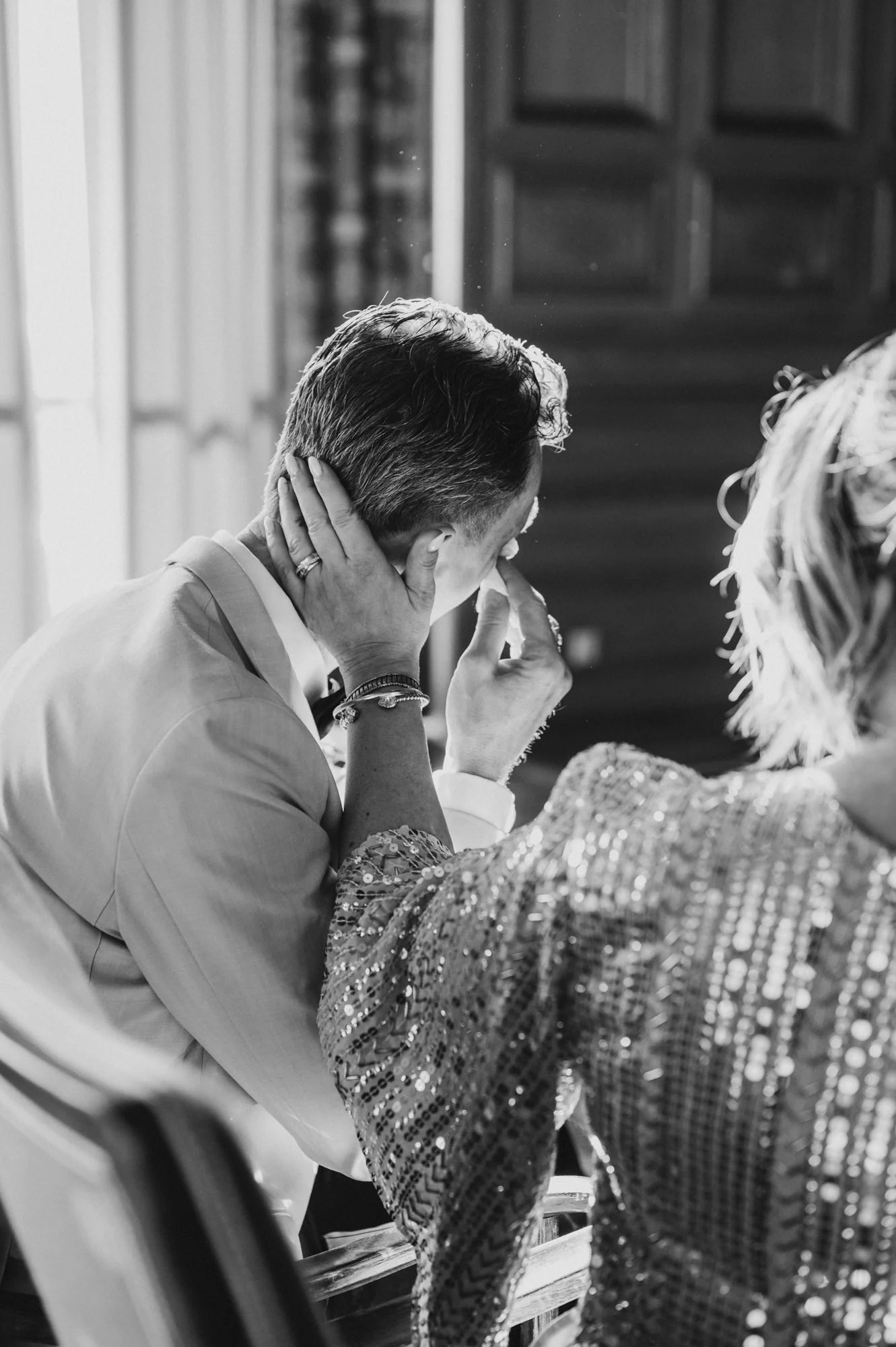 TinaRekdal_Bryllupsfotografering_NedreFossGaard_Rådhuset (87).JPG