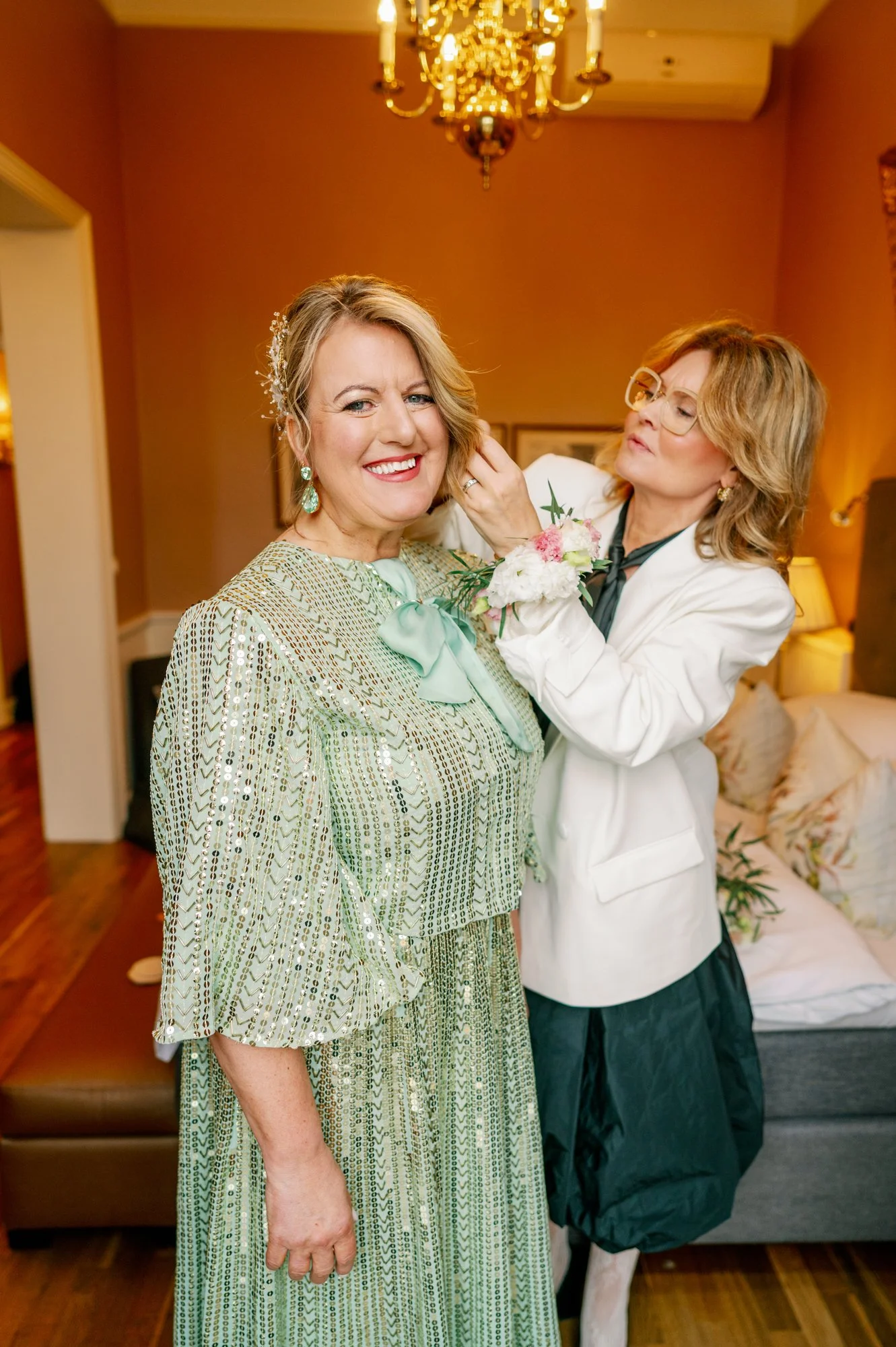 TinaRekdal_Bryllupsfotografering_NedreFossGaard_Rådhuset (14).JPG