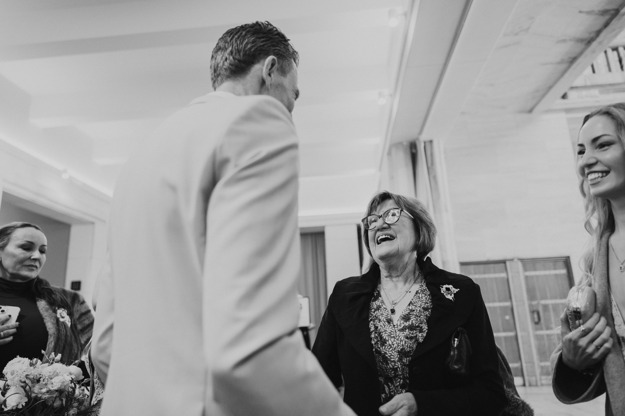 TinaRekdal_Bryllupsfotografering_NedreFossGaard_Rådhuset (63).JPG