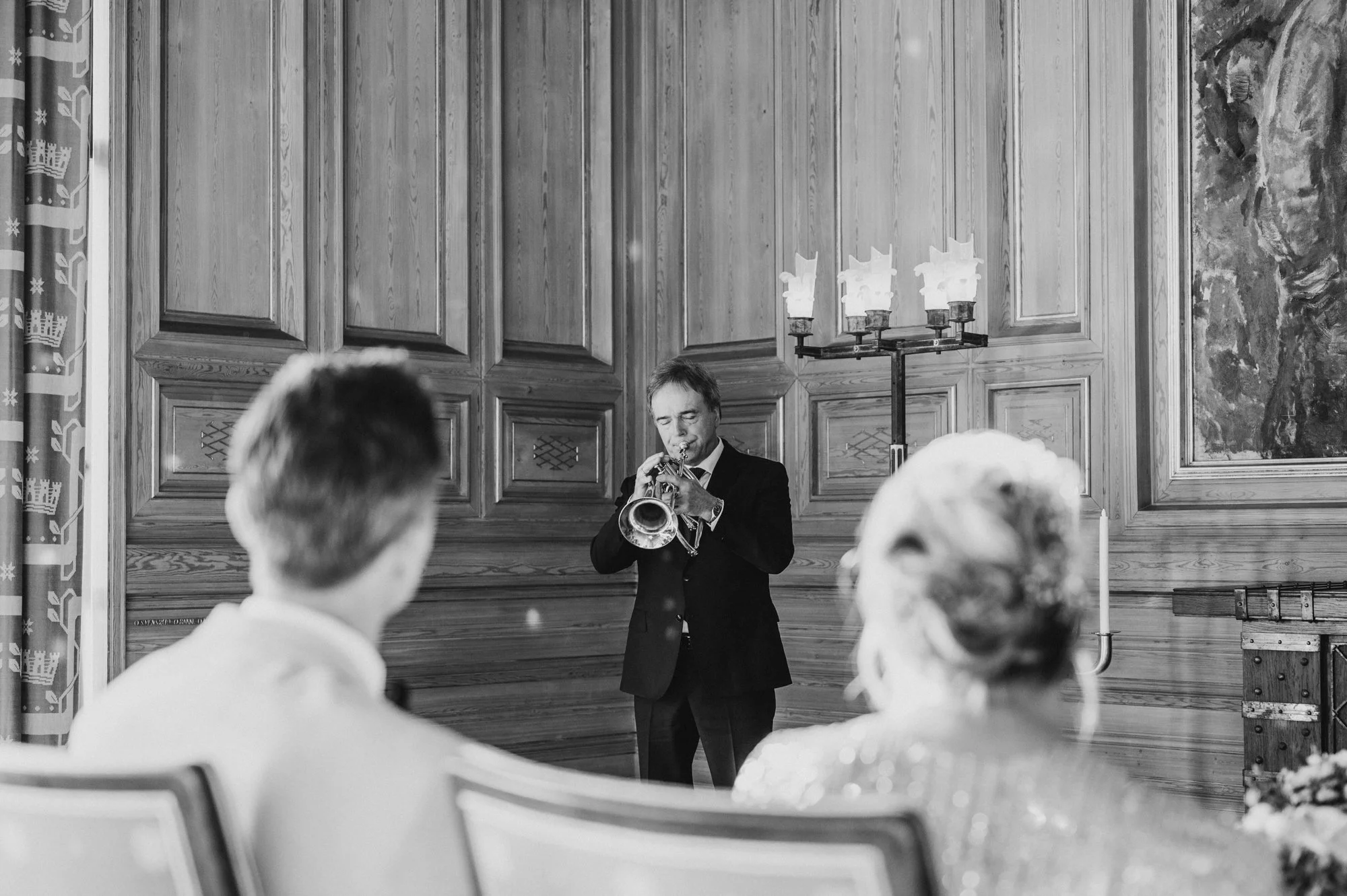 TinaRekdal_Bryllupsfotografering_NedreFossGaard_Rådhuset (83).JPG