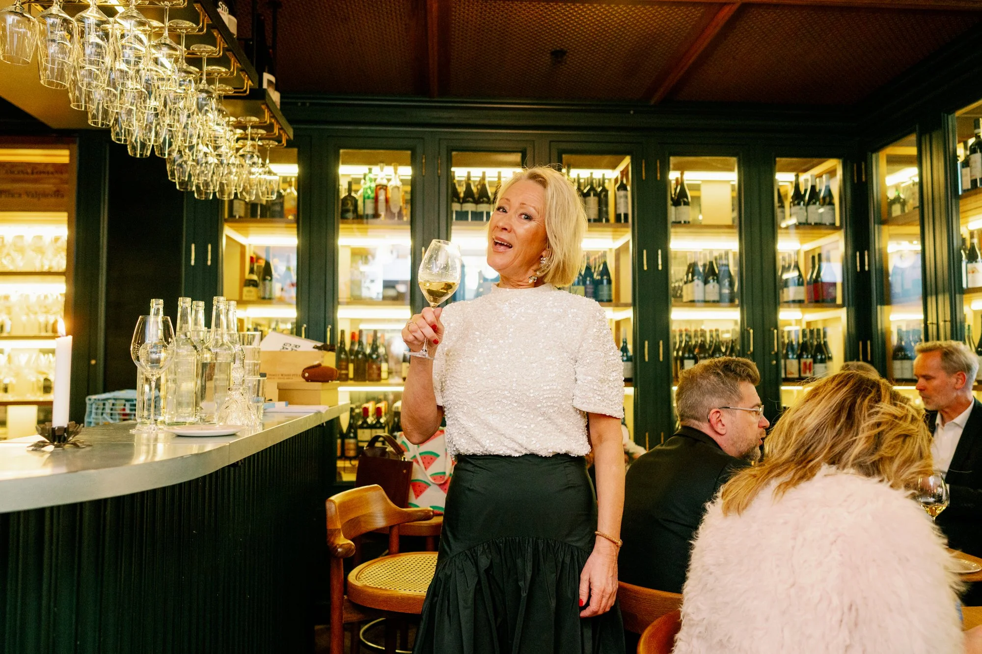 TinaRekdal_Bryllupsfotografering_NedreFossGaard_Rådhuset (151).JPG