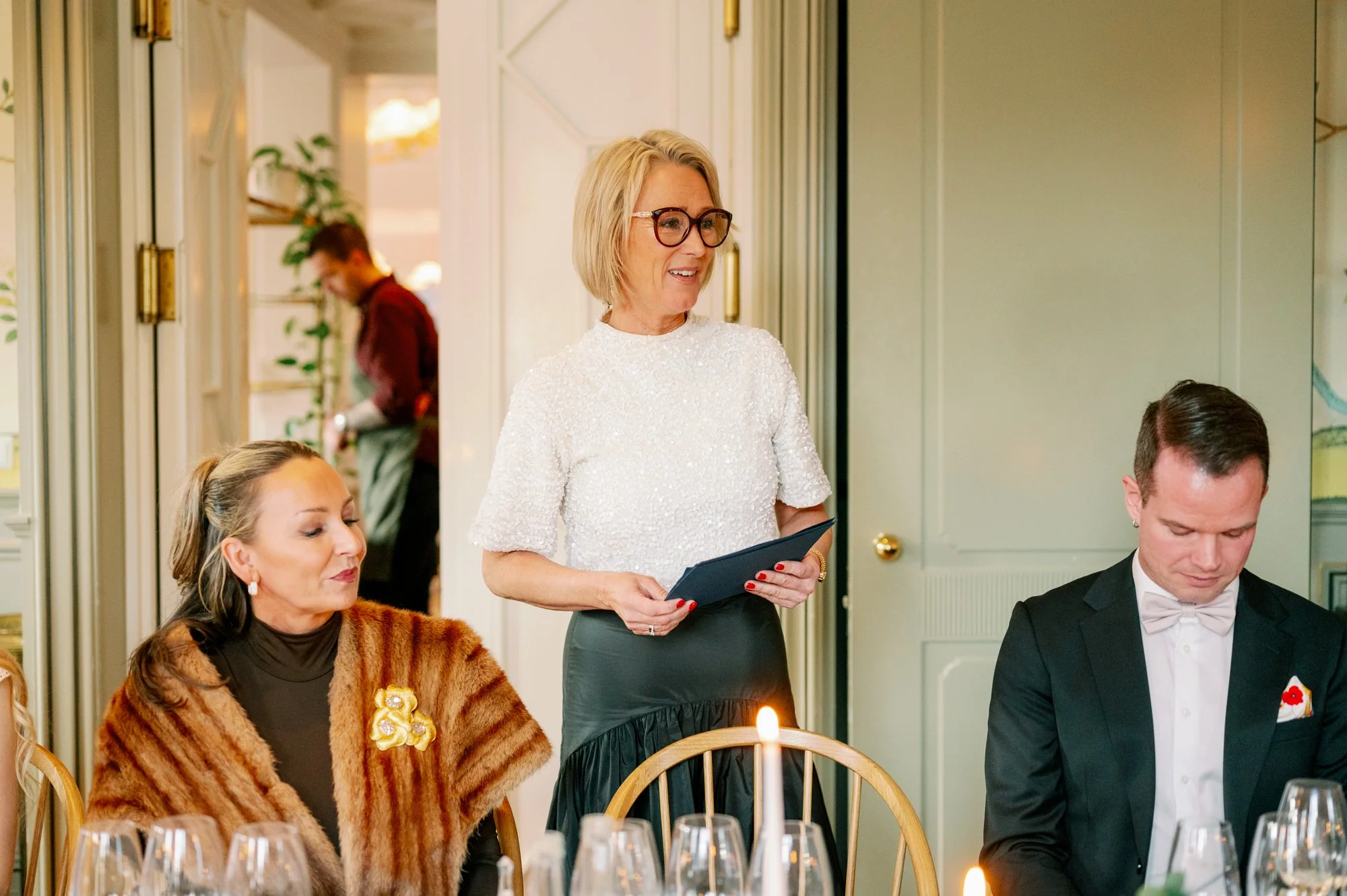 TinaRekdal_Bryllupsfotografering_NedreFossGaard_Rådhuset (172).JPG