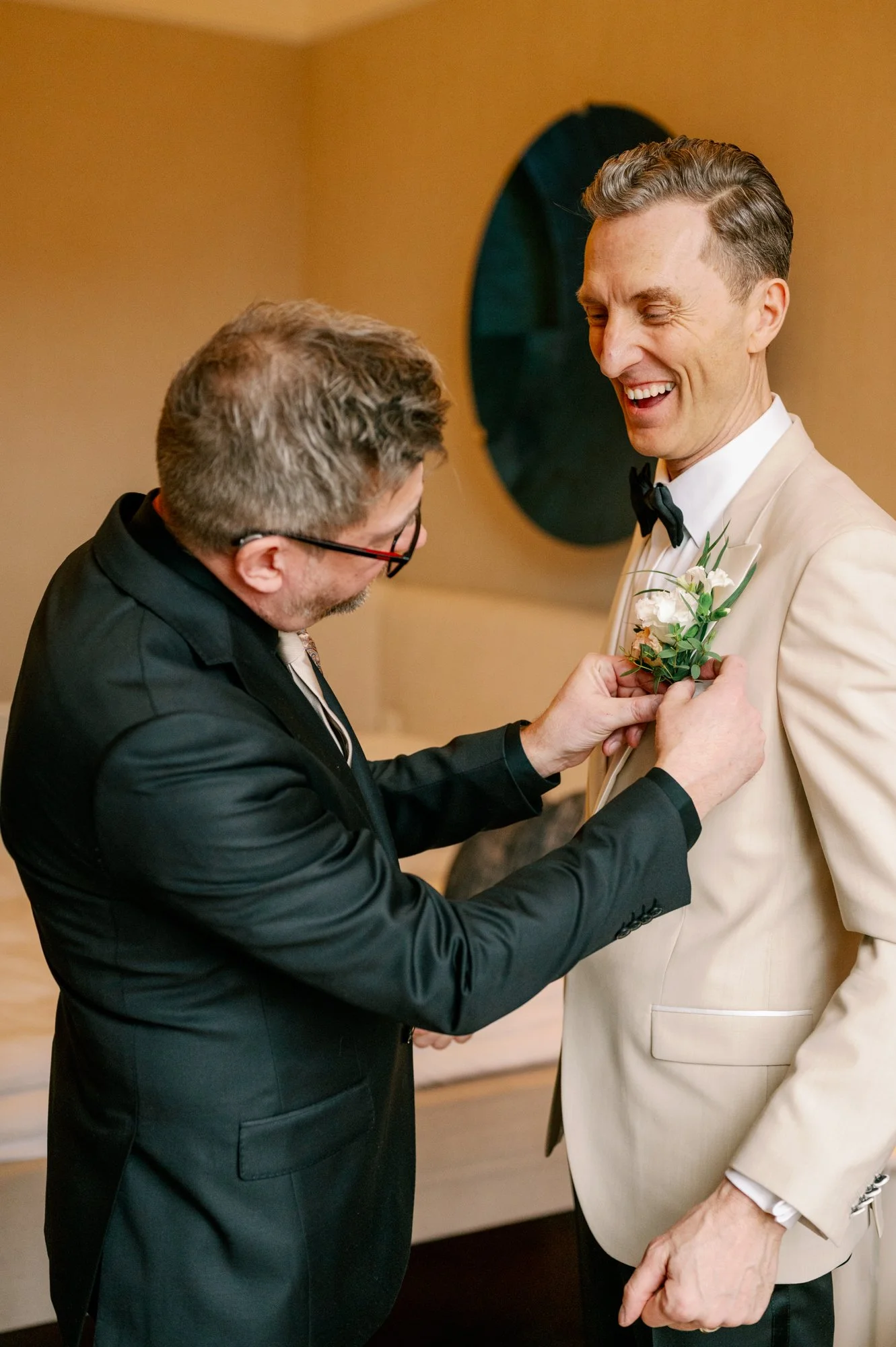 TinaRekdal_Bryllupsfotografering_NedreFossGaard_Rådhuset (9).JPG