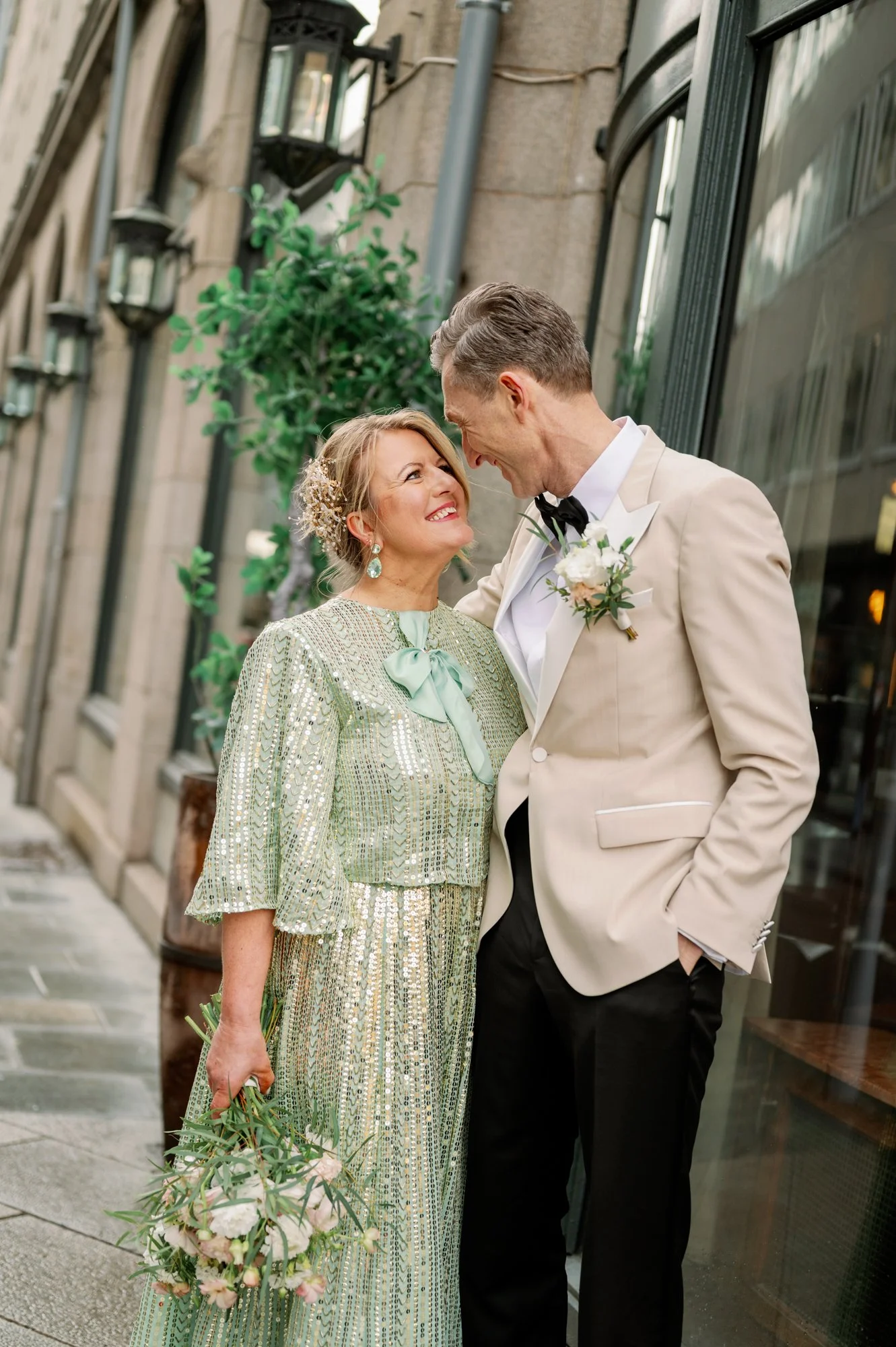 TinaRekdal_Bryllupsfotografering_NedreFossGaard_Rådhuset (53).JPG