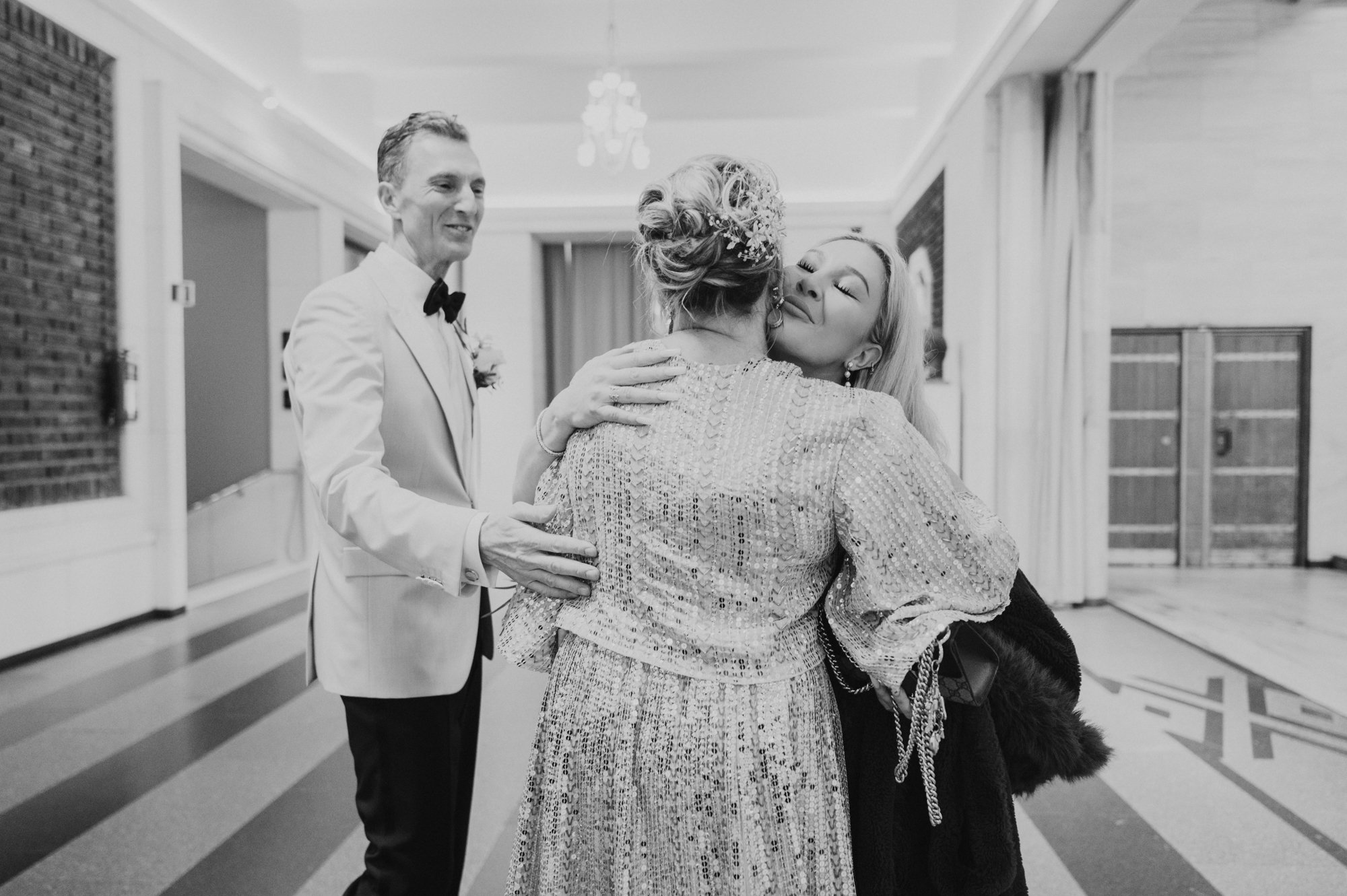 TinaRekdal_Bryllupsfotografering_NedreFossGaard_Rådhuset (57).JPG
