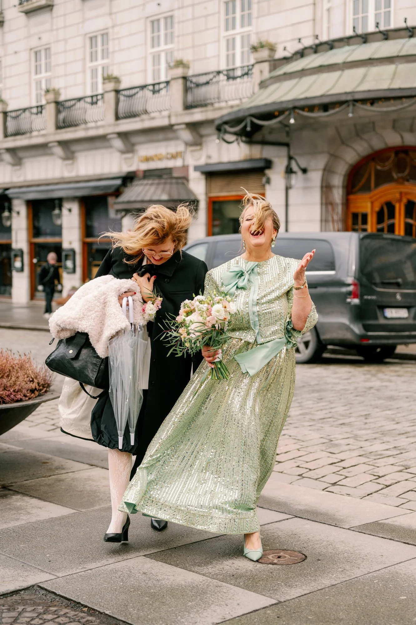 TinaRekdal_Bryllupsfotografering_NedreFossGaard_Rådhuset (31).JPG
