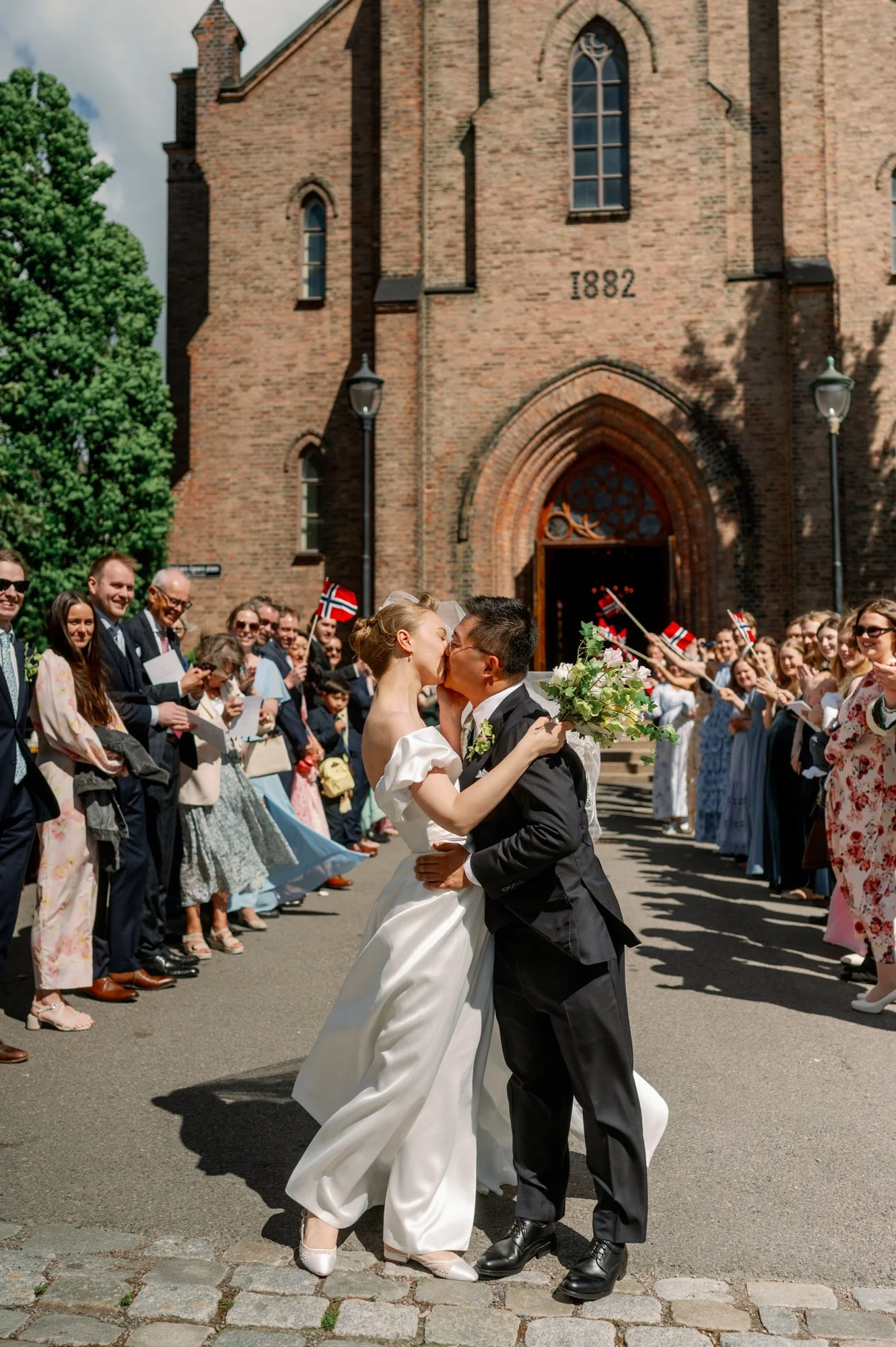 TinaRekdal_Bryllup_KampenKirke_NedreFoss (58).JPG