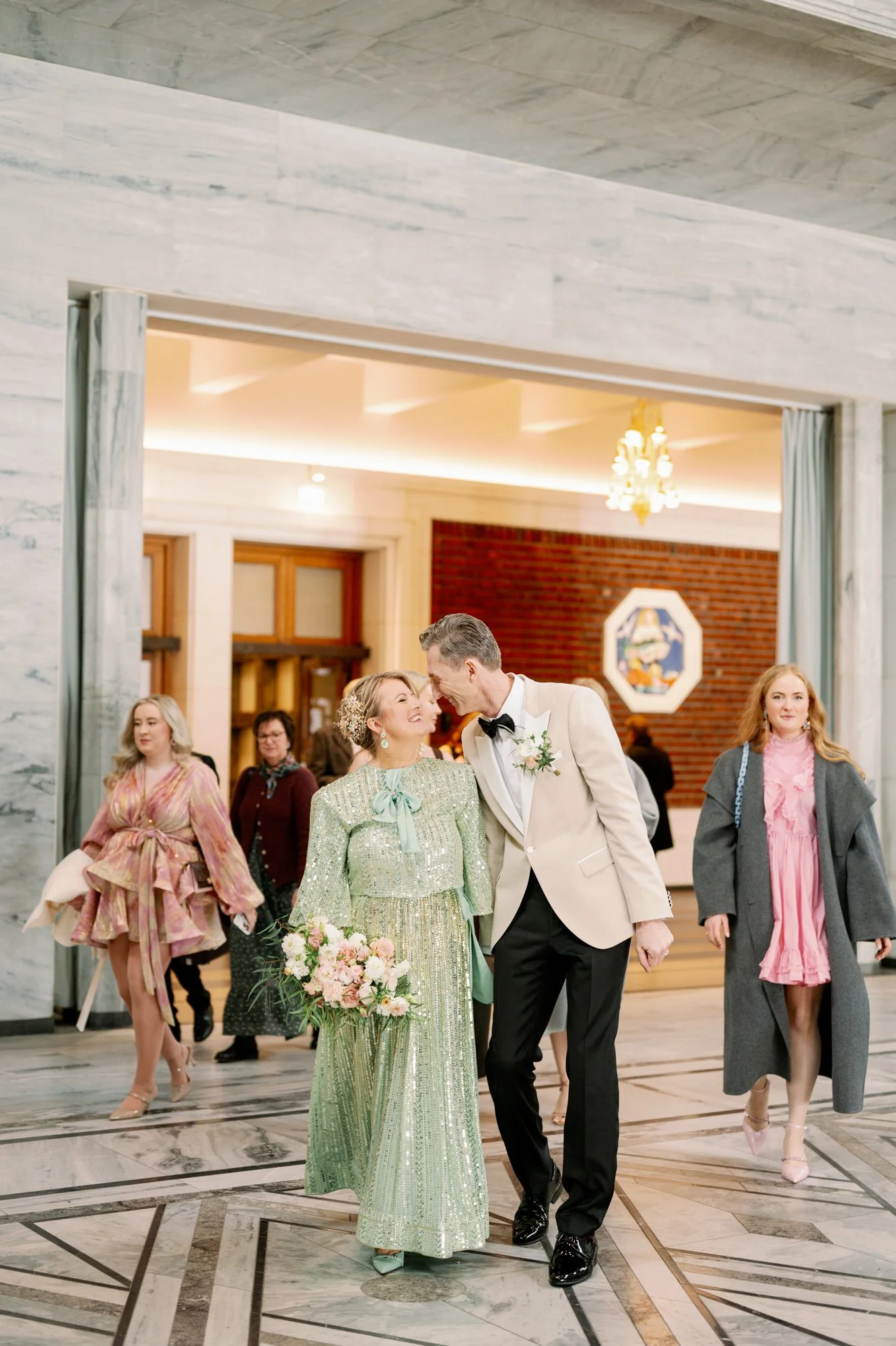 TinaRekdal_Bryllupsfotografering_NedreFossGaard_Rådhuset (65).JPG