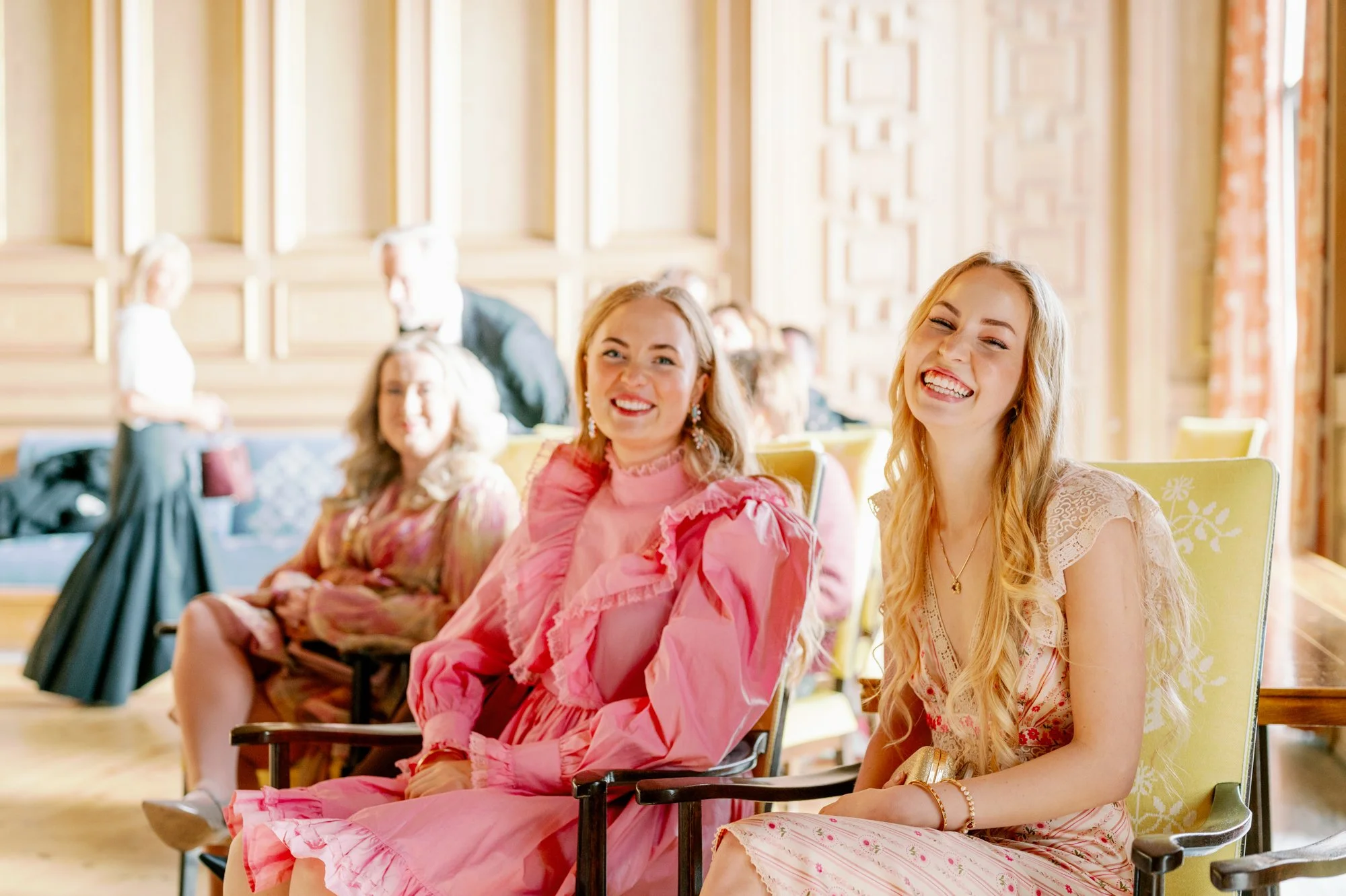 TinaRekdal_Bryllupsfotografering_NedreFossGaard_Rådhuset (70).JPG