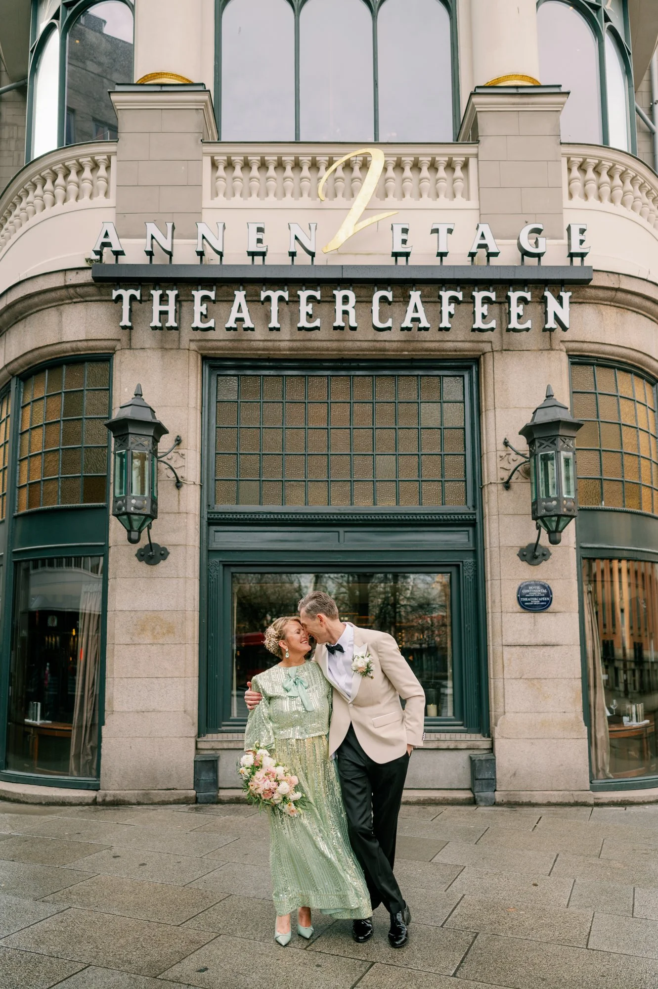 TinaRekdal_Bryllupsfotografering_NedreFossGaard_Rådhuset (50).JPG