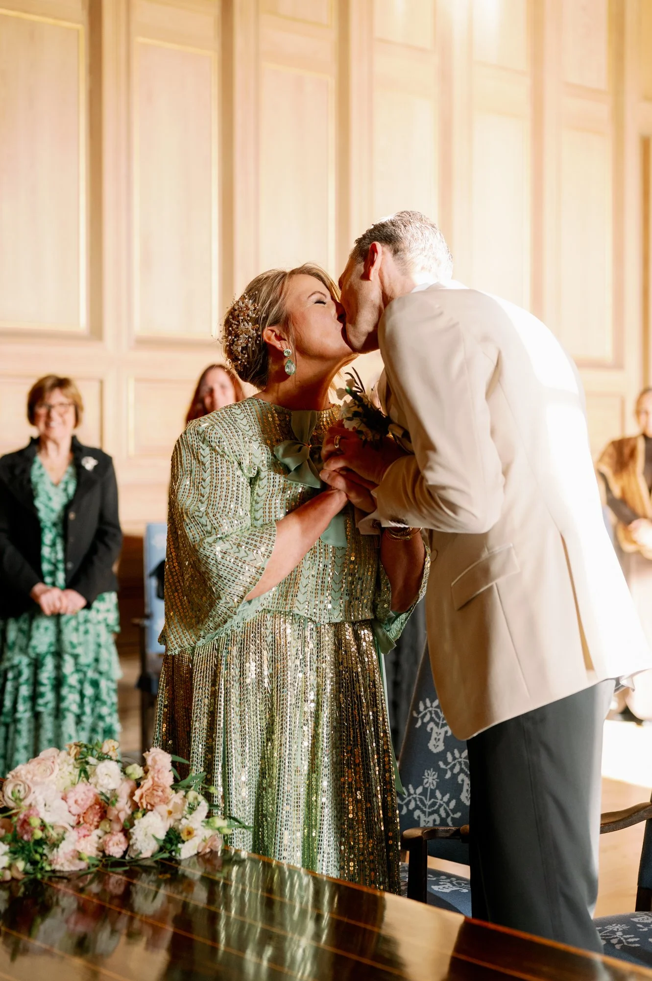 TinaRekdal_Bryllupsfotografering_NedreFossGaard_Rådhuset (77).JPG