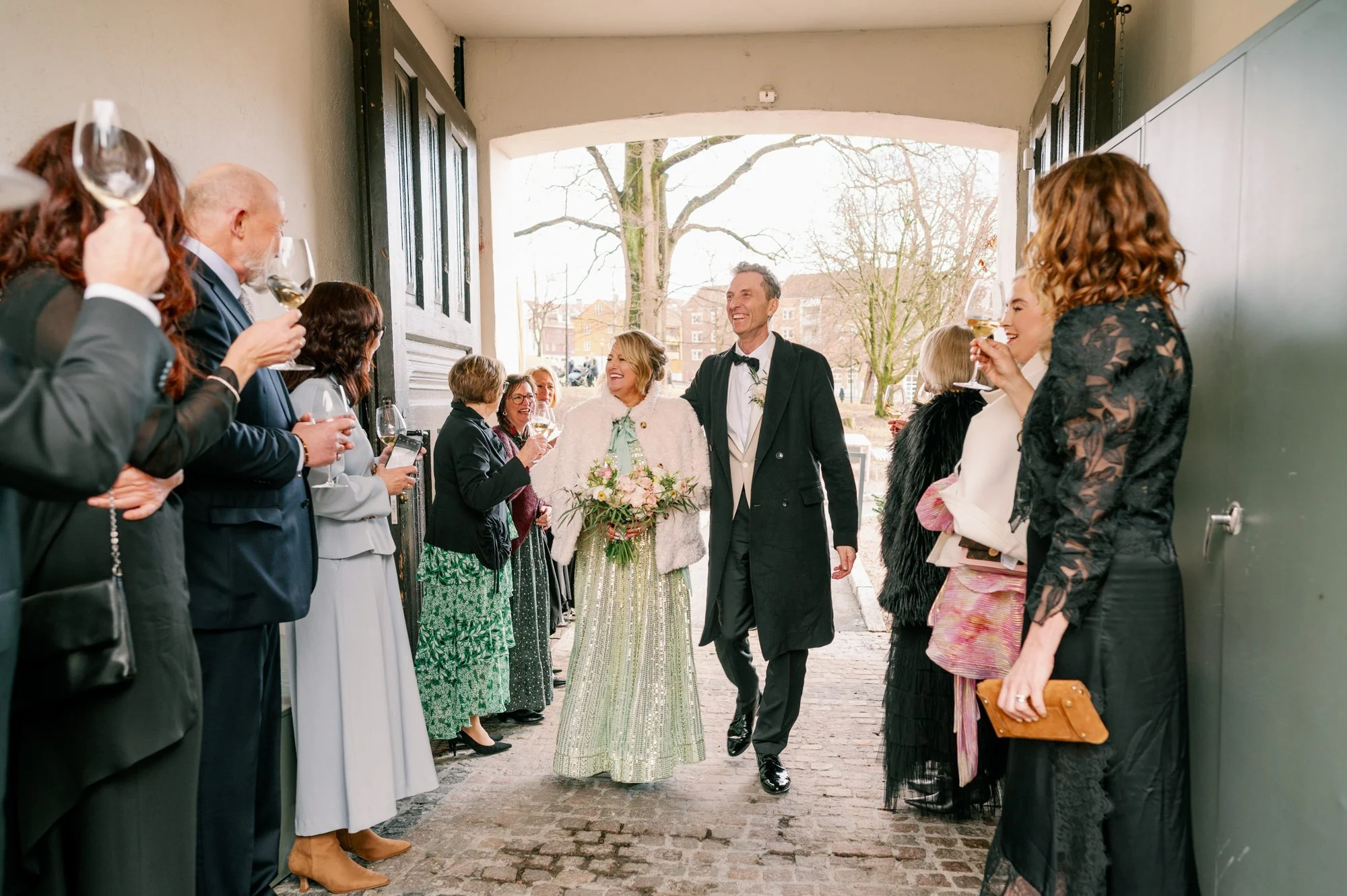 TinaRekdal_Bryllupsfotografering_NedreFossGaard_Rådhuset (132).JPG