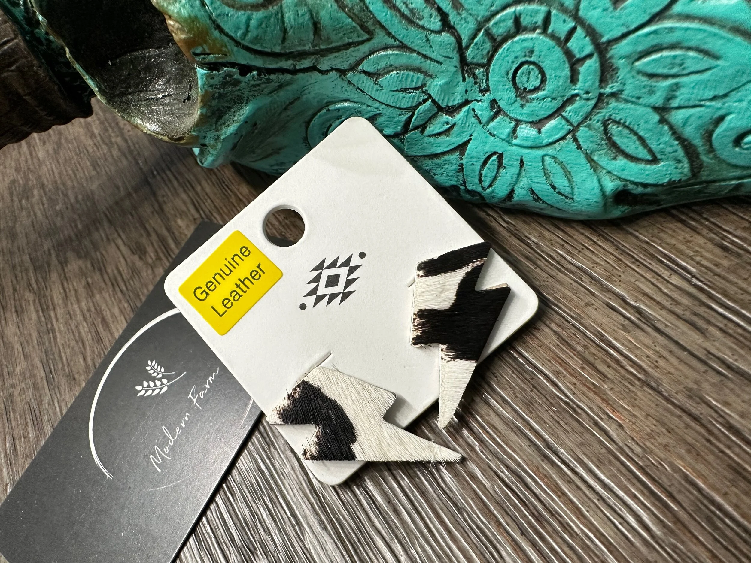 ウィンナー伯爵 Leather Cowhide Thunder Stud Earrings — Modern Farm Co.
