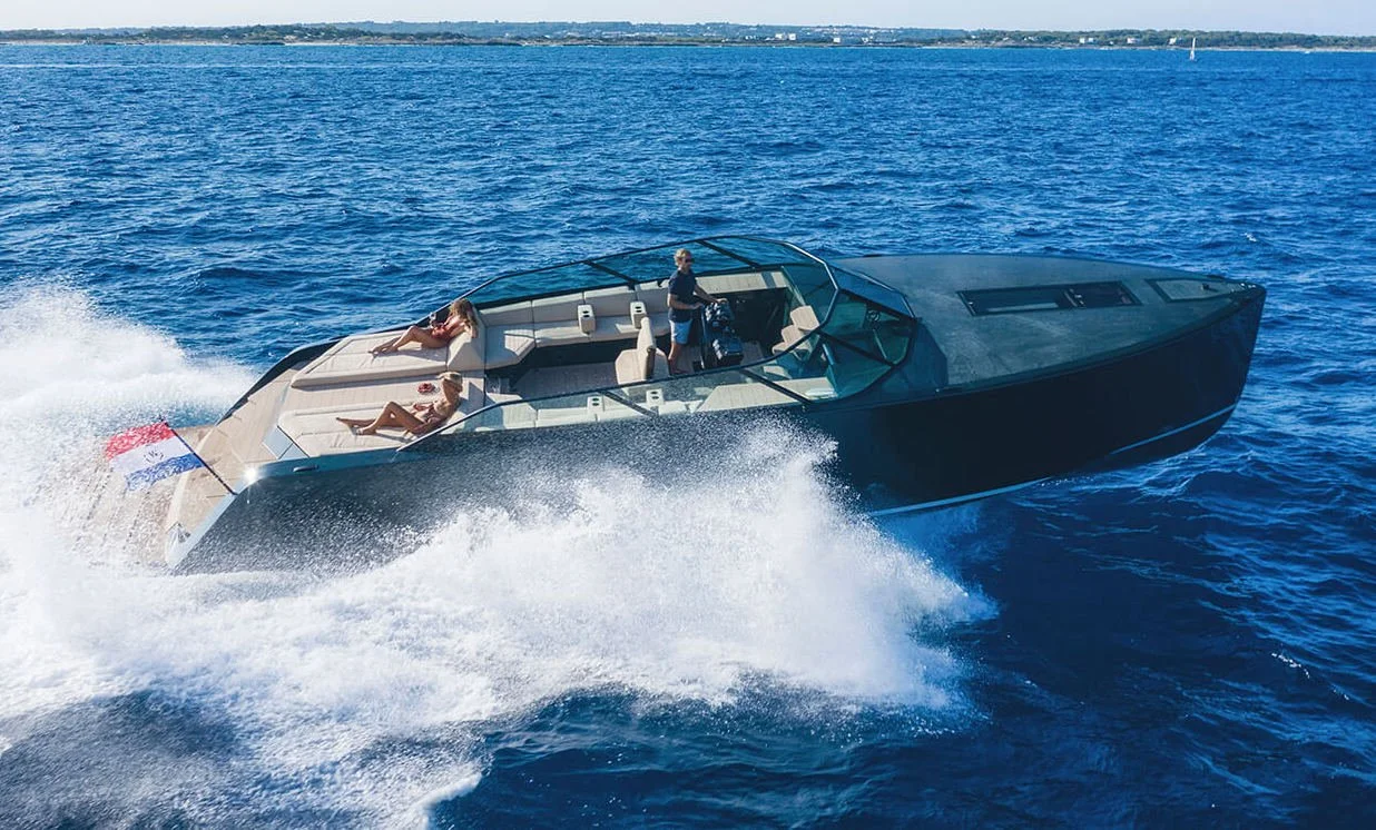 52 FT Waterdream | From 4.000€ | 12 Guest Max