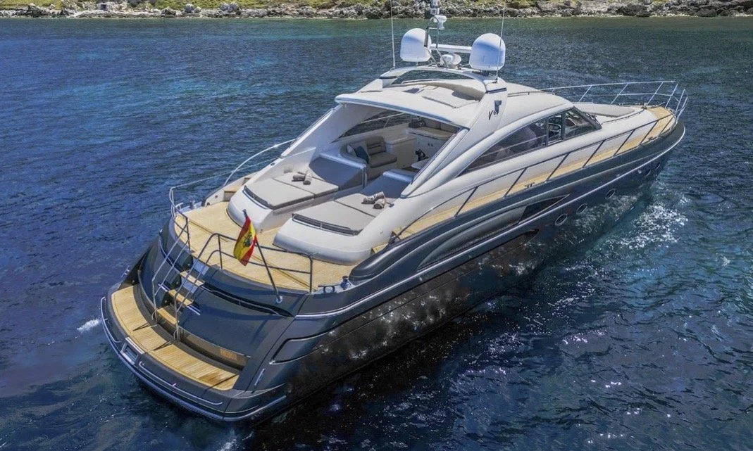 65 FT Princess V65 | From 4.299€ | 12 Guest Max