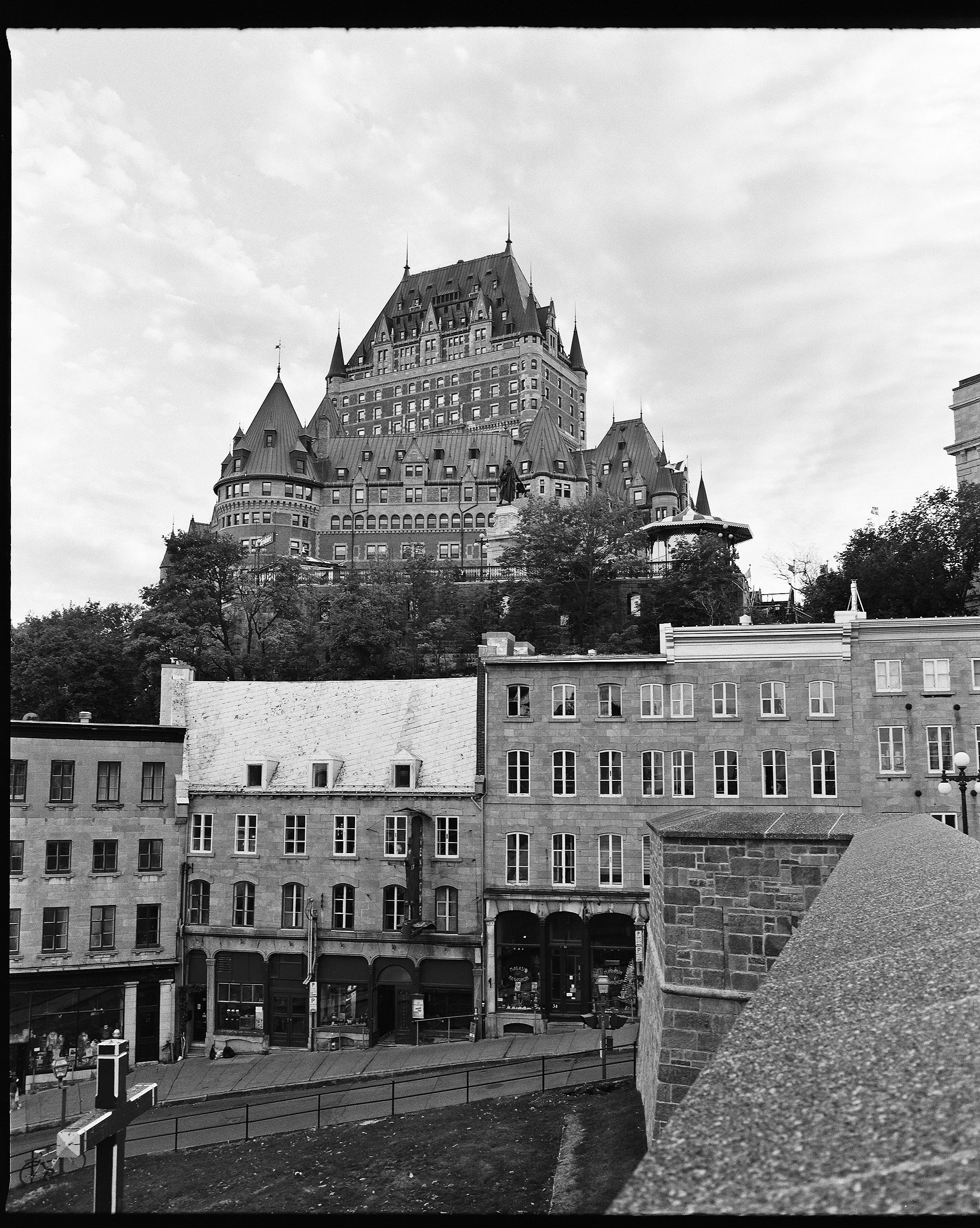 Quebec City, QC / Ilford HP5 / Mamiya RB67