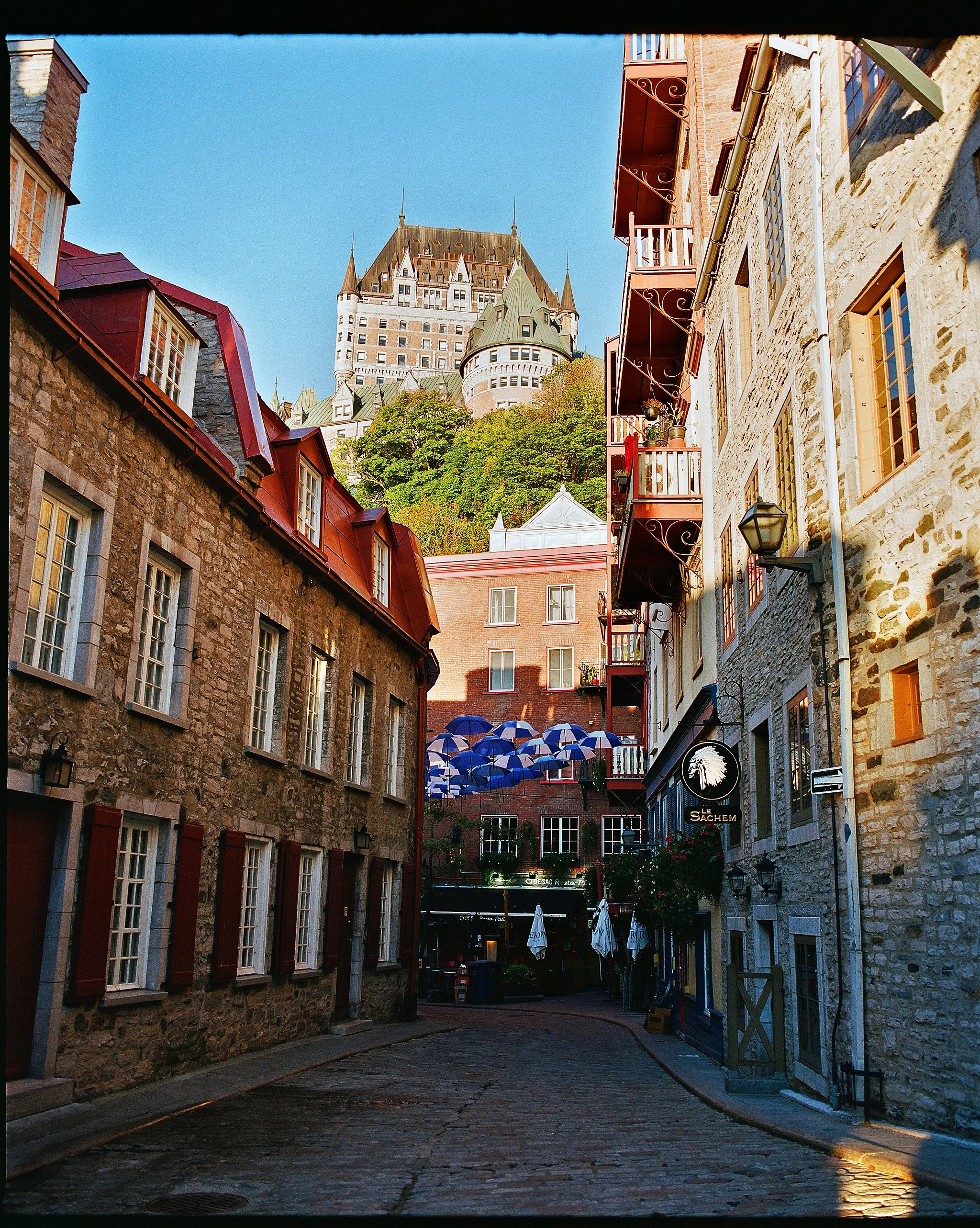 Quebec City, QC / Kodak Portra 400 / Mamiya RB67