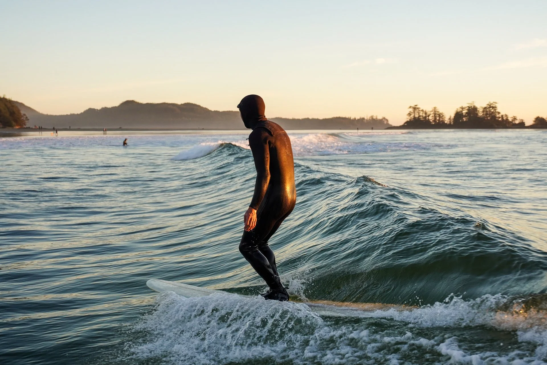 Storm Surfshop: Gliding North