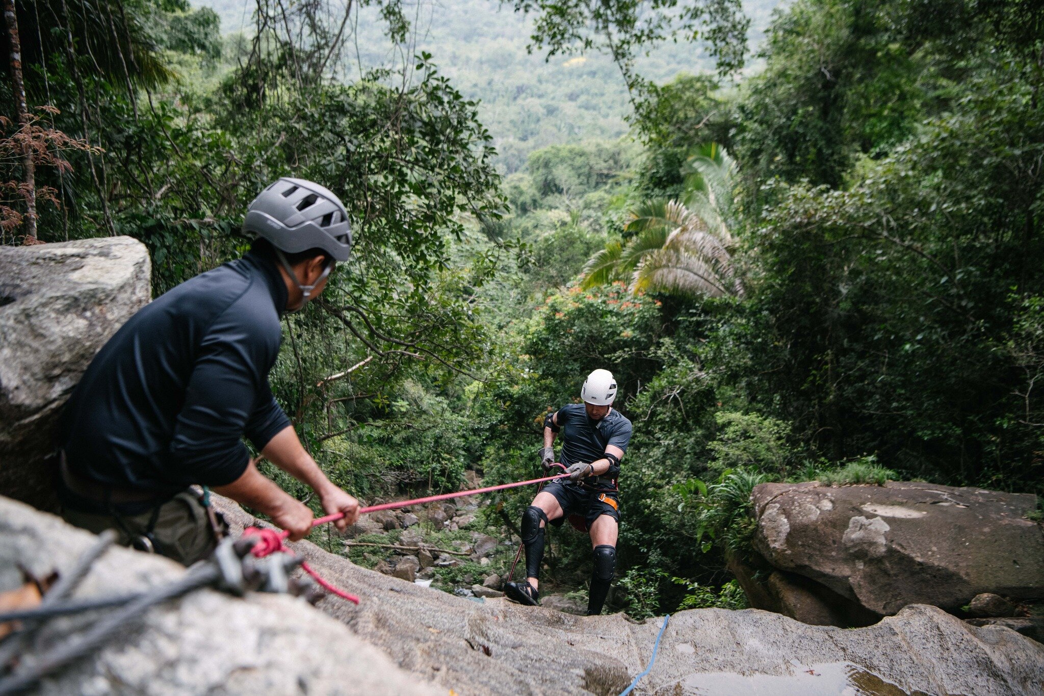 Ever dreamt of rappelling down a breathtaking waterfall? 🌊🧗&zwj;♂️ At Bocawina Rainforest Resort, we turn dreams into adrenaline-pumping reality! With our highly professional guides and top-notch safety standards, you're in for an exhilarating yet 