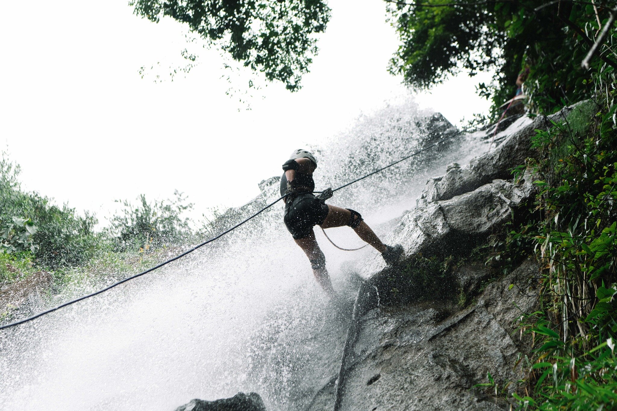 Calling all thrill-seekers! 🌟🧗&zwj;♂️ 
Ready for an extreme adventure? Experience the rush of waterfall rappelling at Antelope Falls in Bocawina. This is not for the faint of heart, but perfect for intrepid teens and adults seeking an adrenaline-pa