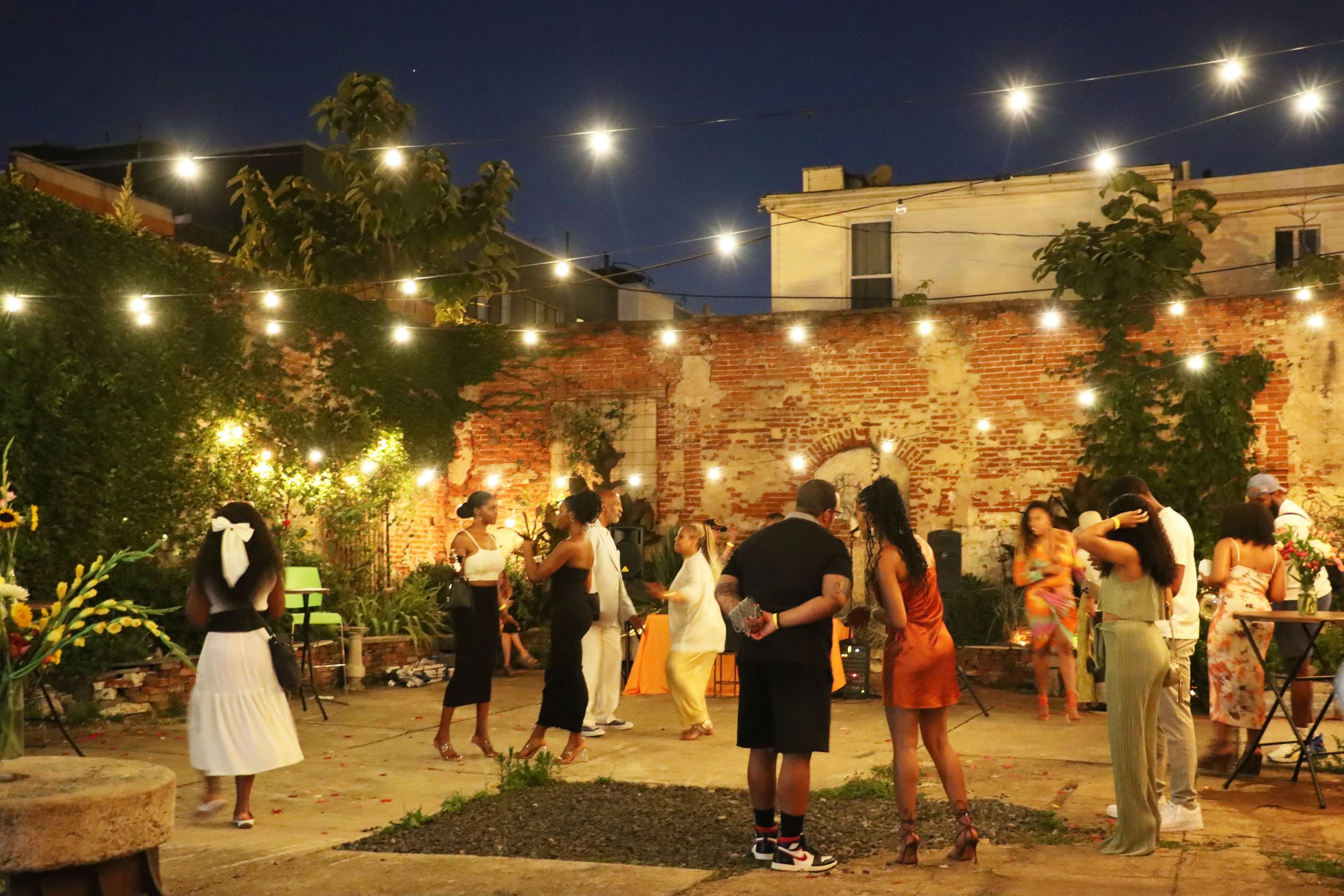 EP 1. ART UNDER THE STARS