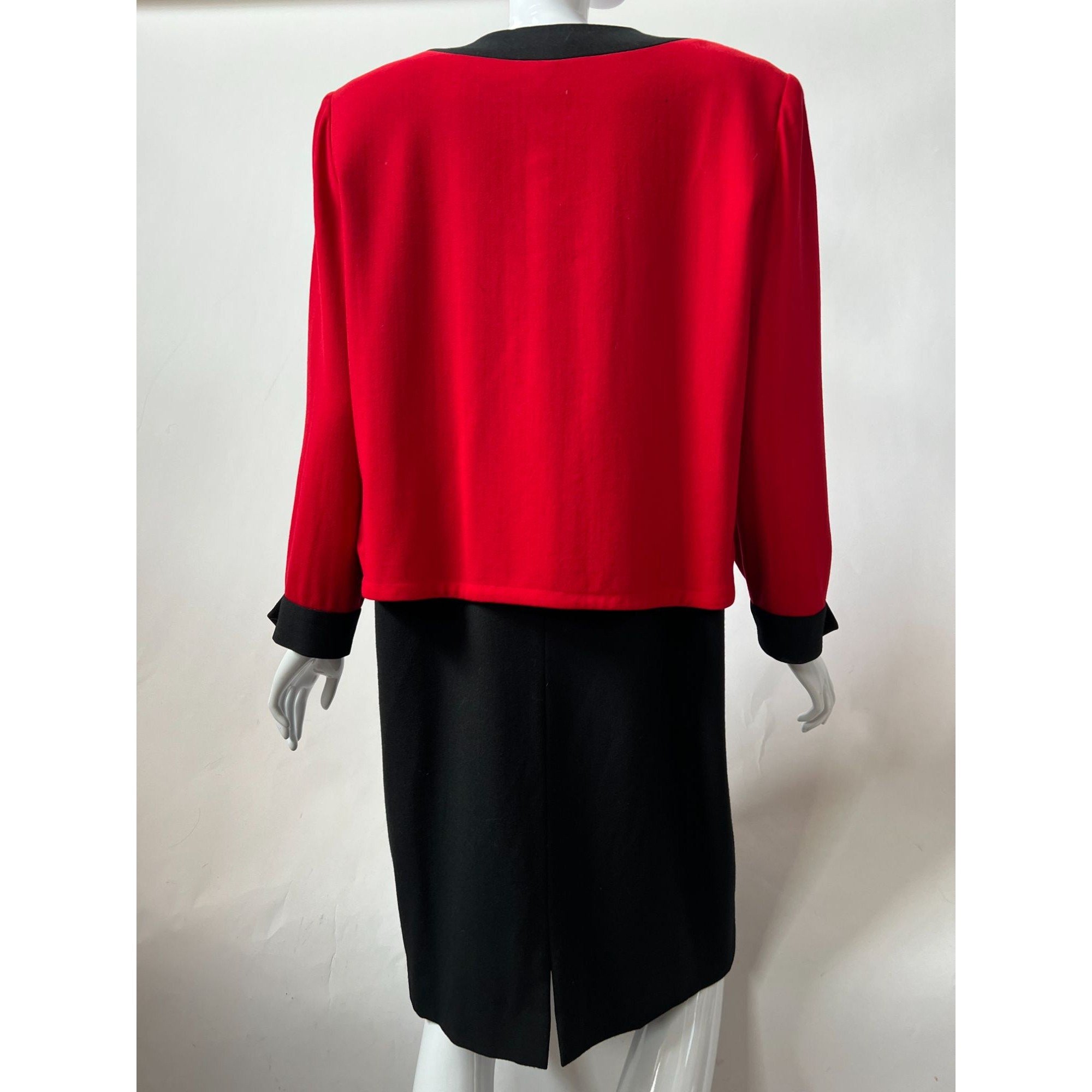 https://i.etsystatic.com/6938080/r/il/0810c0/4264094665/il_fullxfull.4264094665_pjdv.jpg