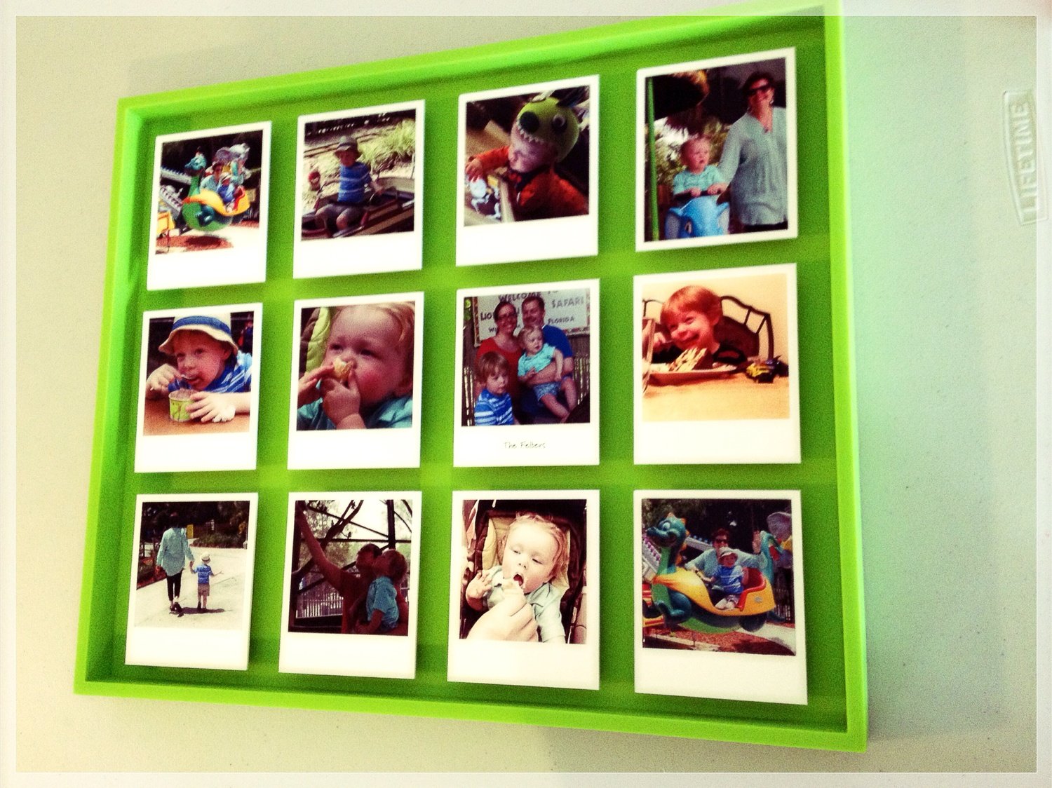 The Polaroid Fotobar