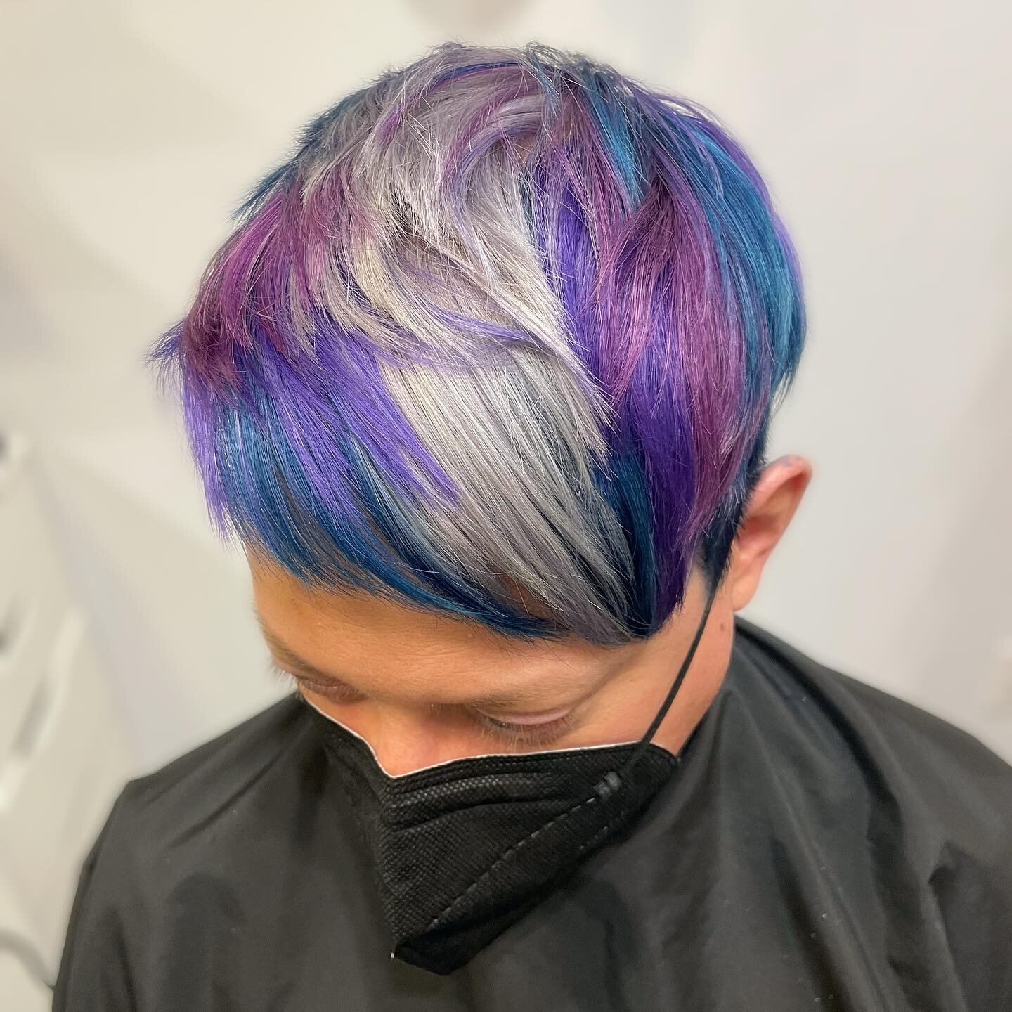 First time vivid!! They said they wanted color inspired by thunderstorms, and all cylinders started firing in my brain! I took a big zig-zag section through the center to act as our lightening bolt. 

Gorgeous silver streak was colored with equal par