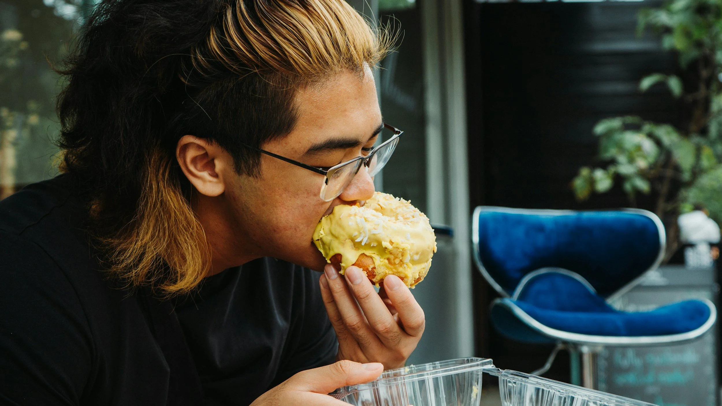Night Eating Syndrome: Why You Feel In Control Around Food All Day Until Night Hits