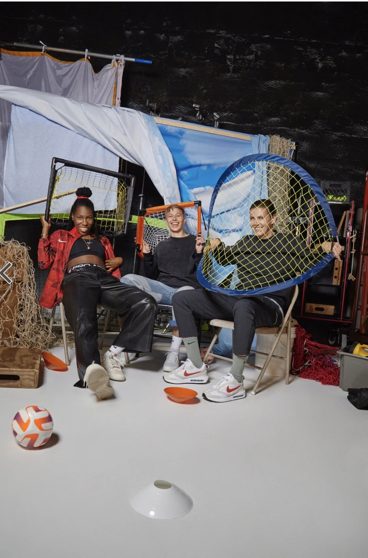 NIKE WOMEN'S WORLD CUP CANADIAN SOCCER TEAM