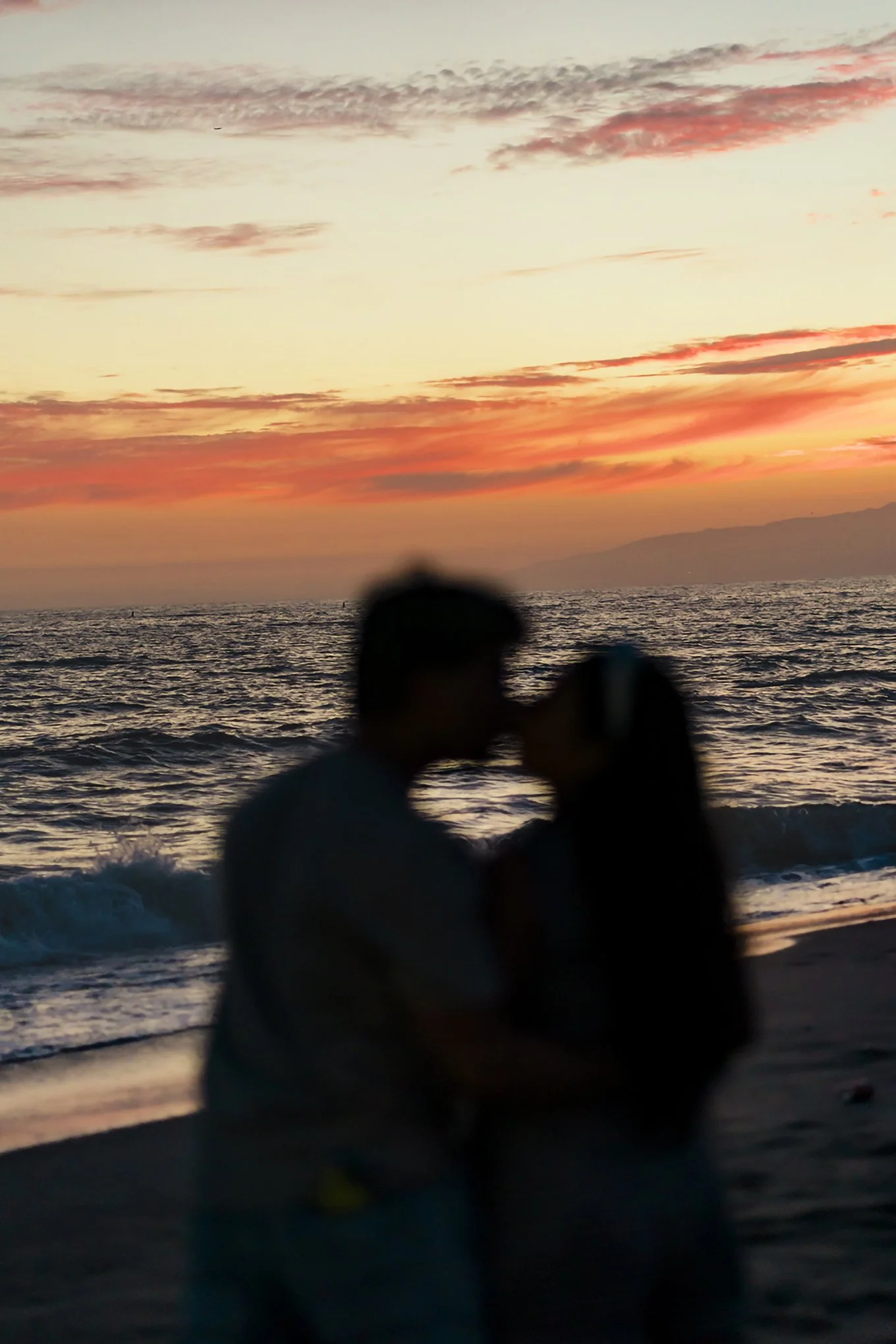LainiPhoto_SantaMonica-Couple-Portraits_Aug2025 (34).jpg