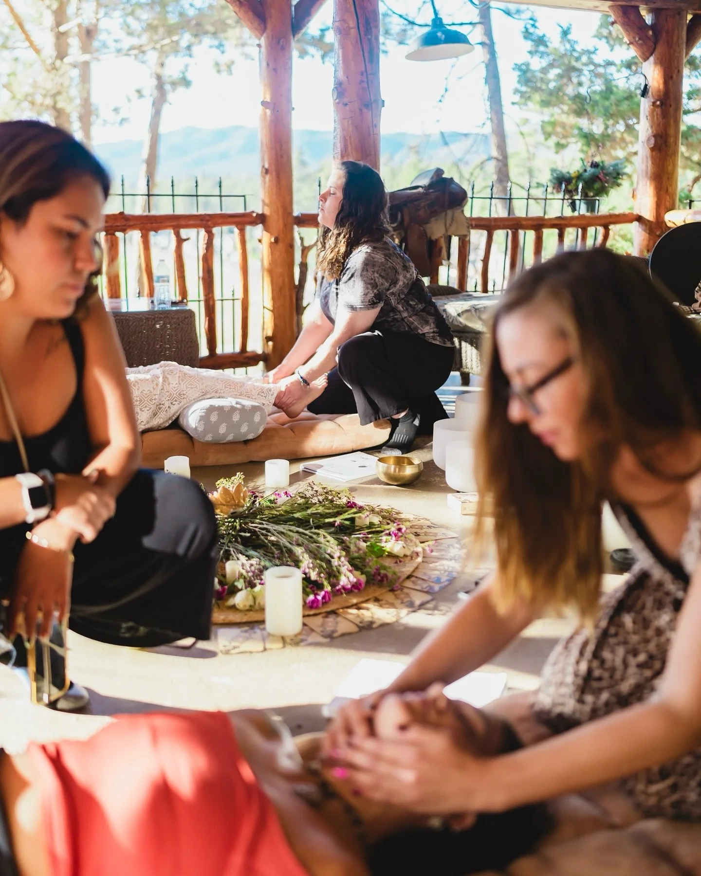 Photographing this Reiki training retreat felt like witnessing real life alchemy&hellip; ✨ 

Tucked away in the forests of Big Bear, filled with laughter, tears, deep healing, and the kind of connections that shift something in your soul. I am so gra