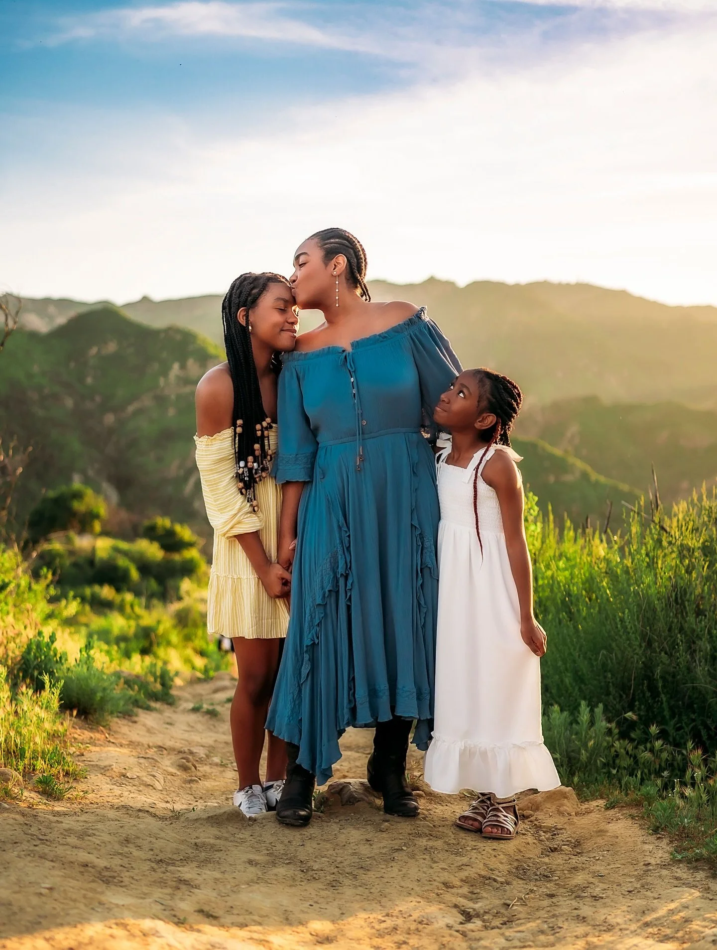 That quiet, cosmic kind of love ✨
#pvmondaylove @photovogue