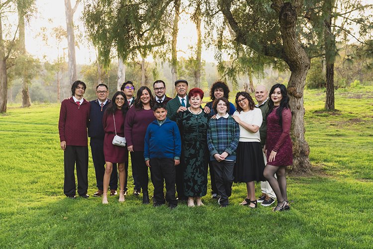 Three Generations, One Story: An Extended Family Session in Indiana