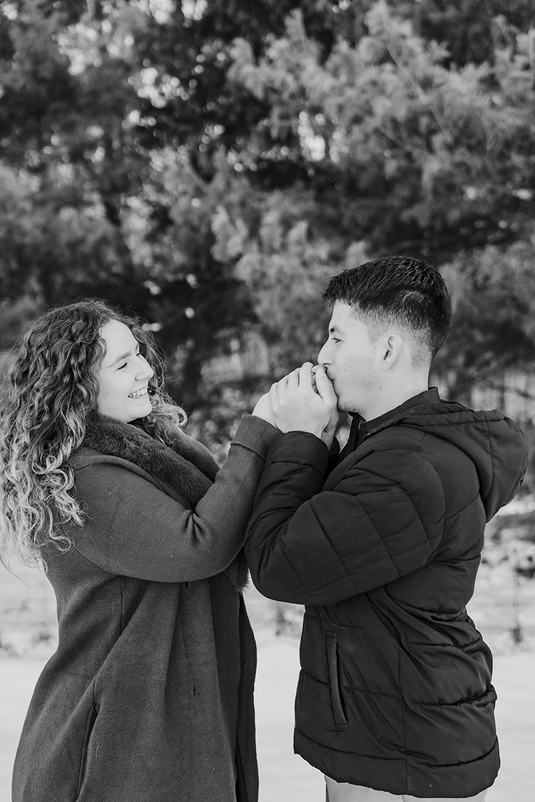 Indiana-Couple-Photographer_Midwest-Winter-Portraits_23.jpg
